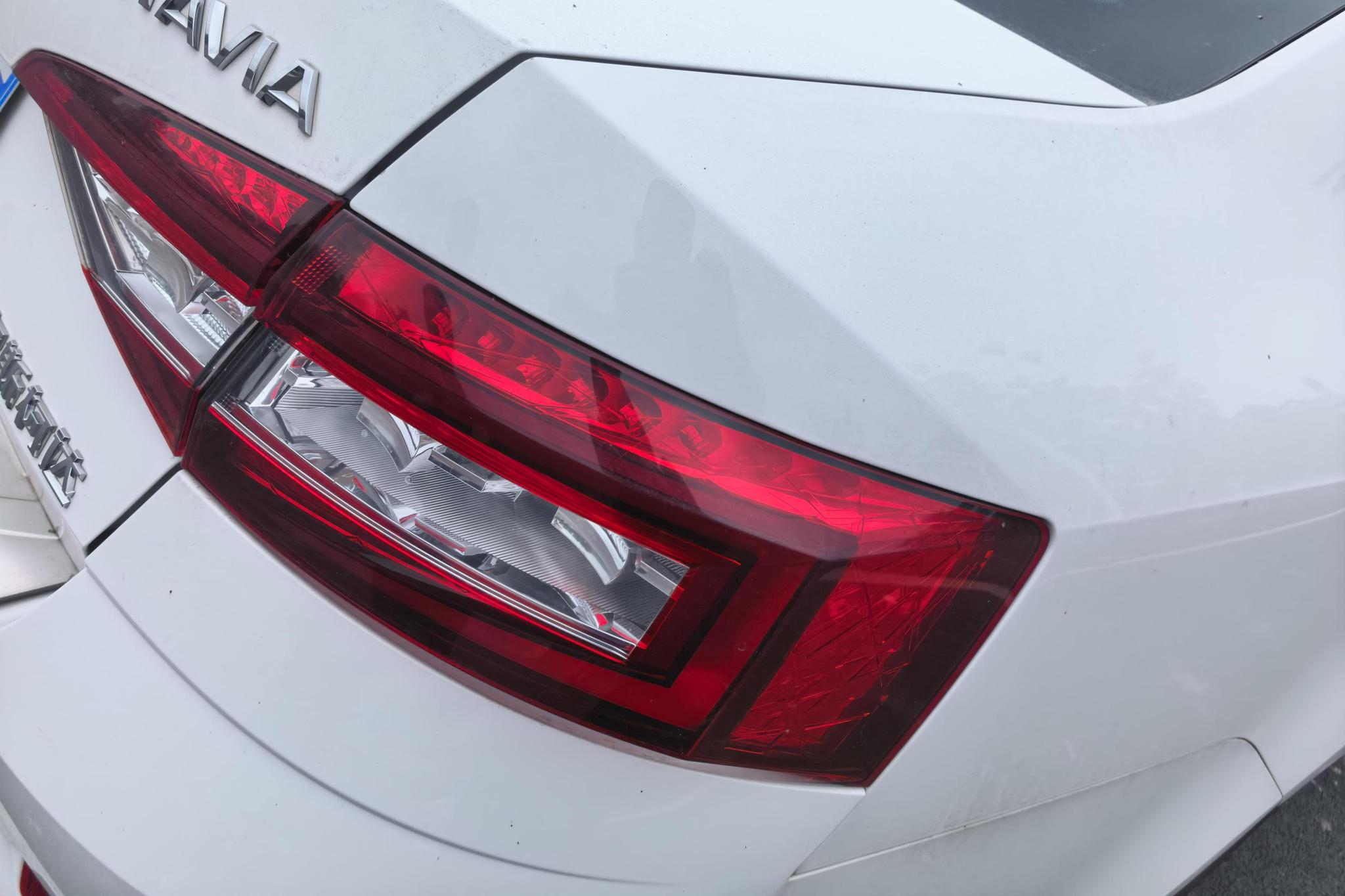 Skoda Octavia 2019 1.5L AT Luxury