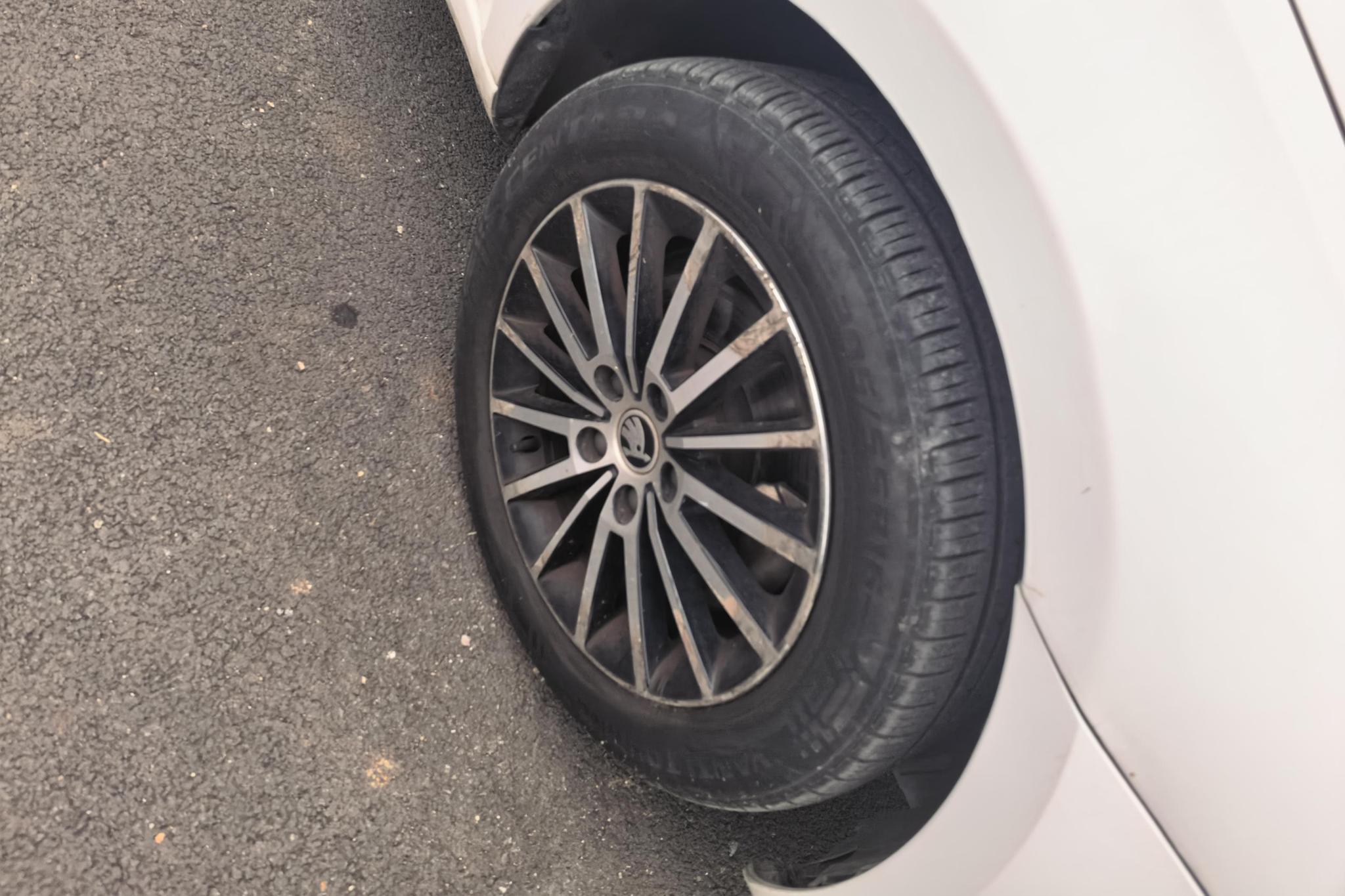 Skoda Octavia 2019 1.5L AT Luxury