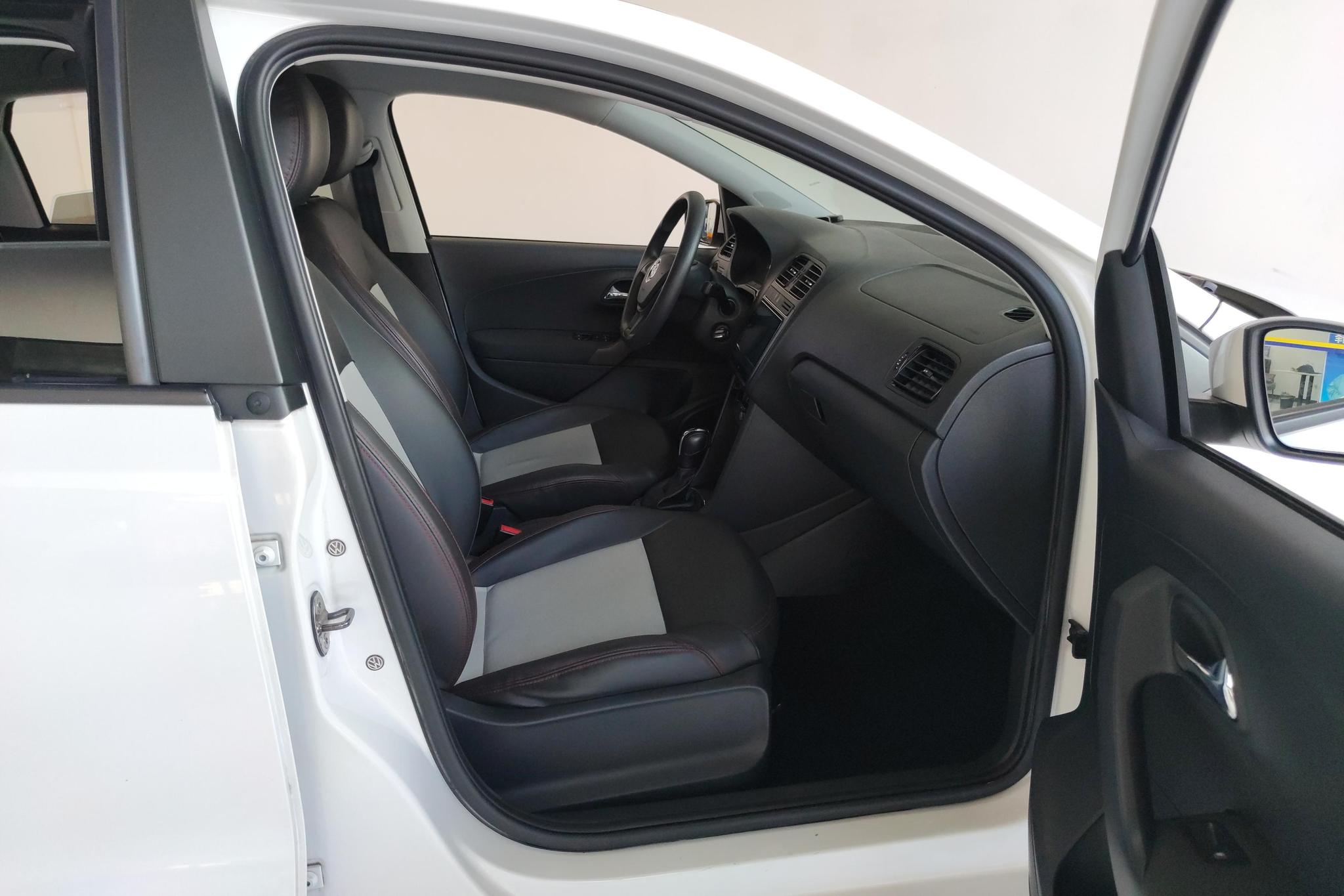 Volkswagen Polo 2016 1.4L AT