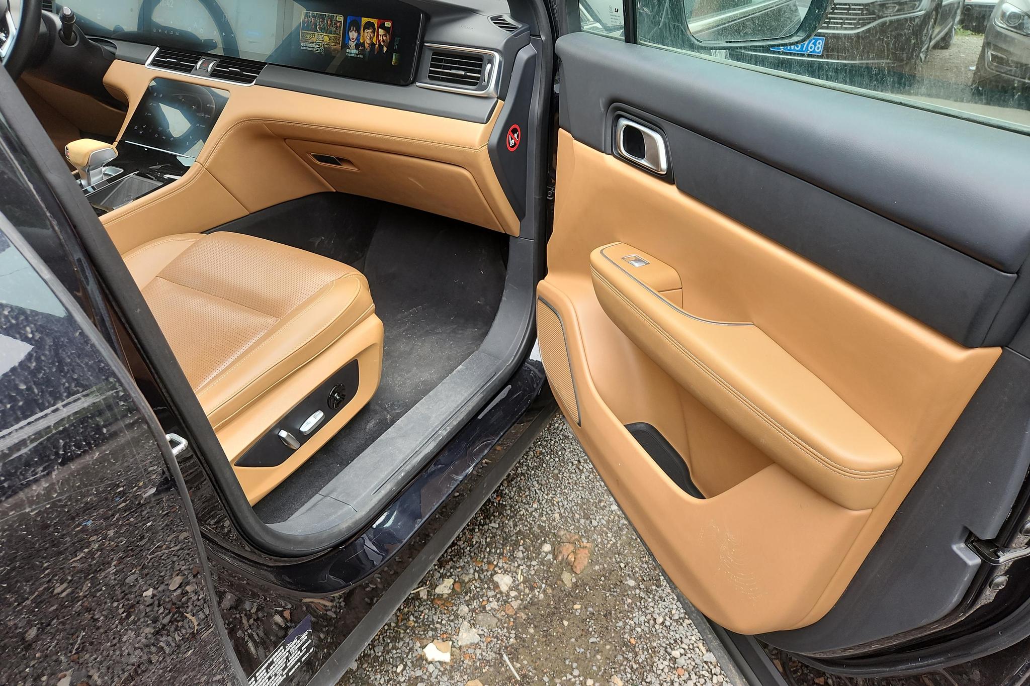 Li Auto ONE 2021 6 мест