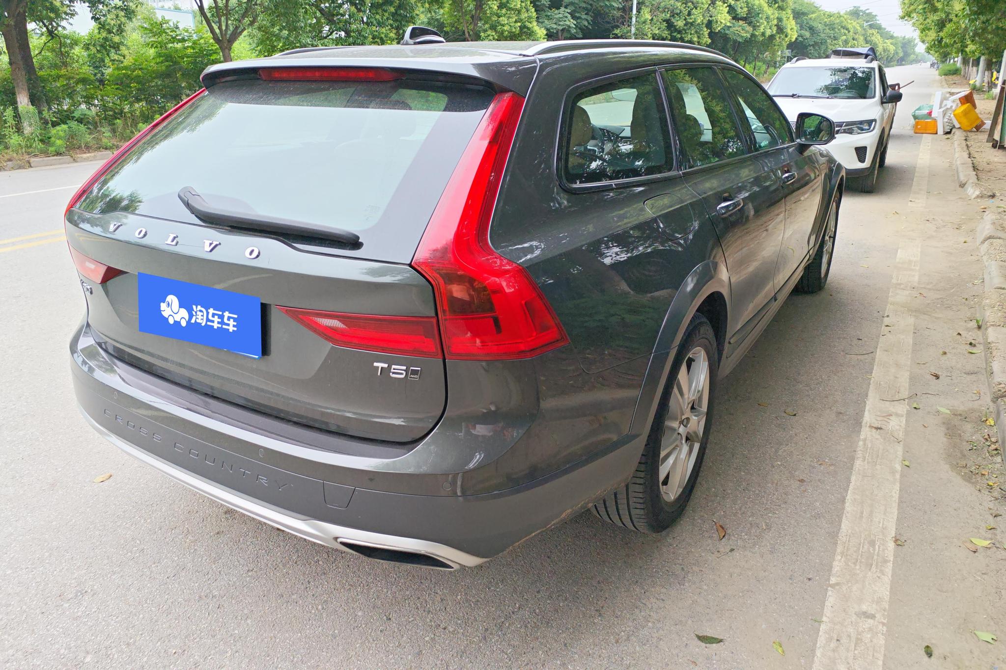 Volvo V90 2019 Cross Country T5 AWD V