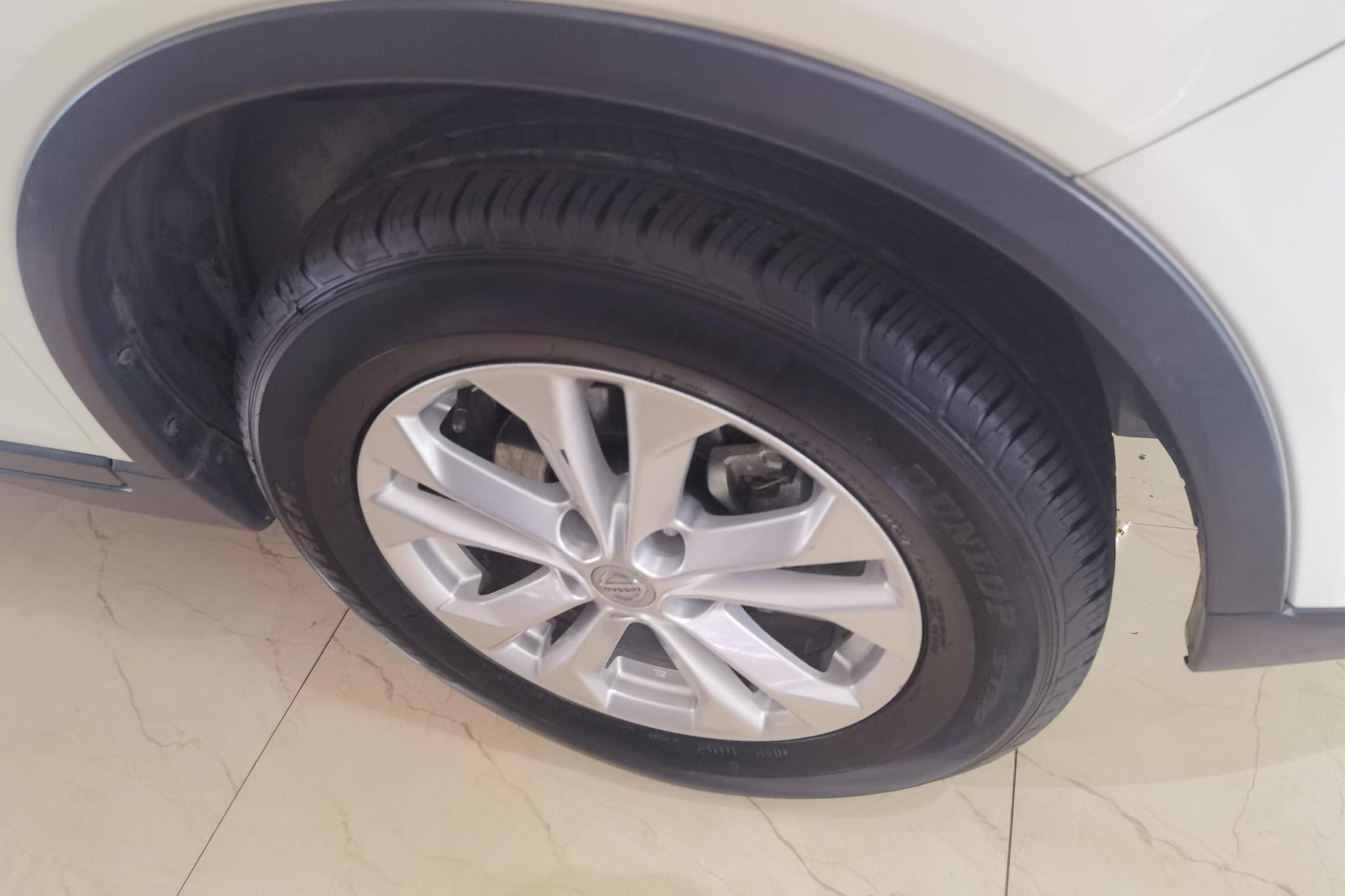 Nissan X-Trail 2014 2.0L CVT Fashion 2WD