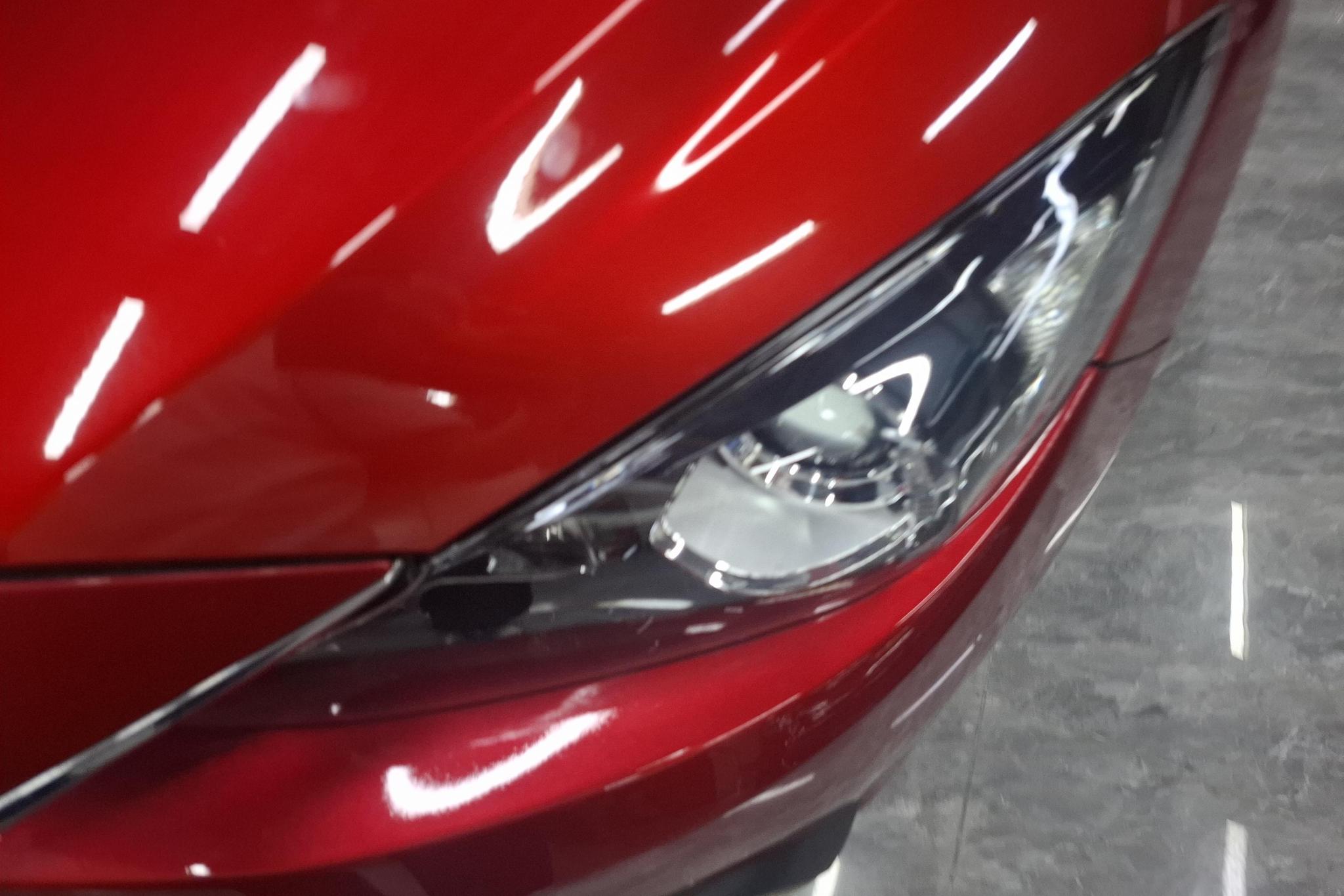 Mazda Mazda3 3 2016 1.5L AT Luxury