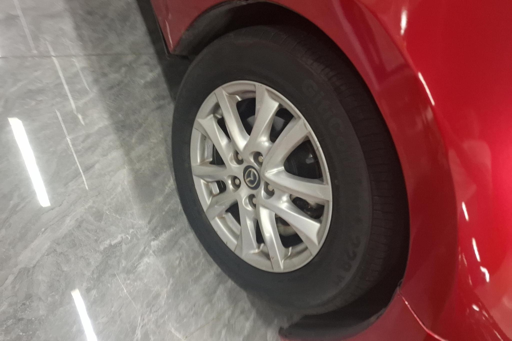 Mazda Mazda3 3 2016 1.5L AT Luxury