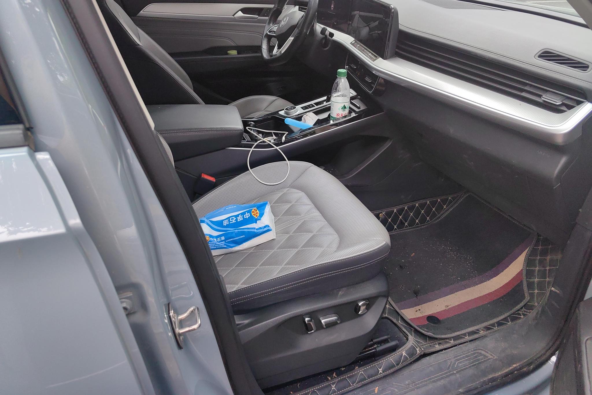 Volkswagen Tavendor 2023 380TSI R-Line