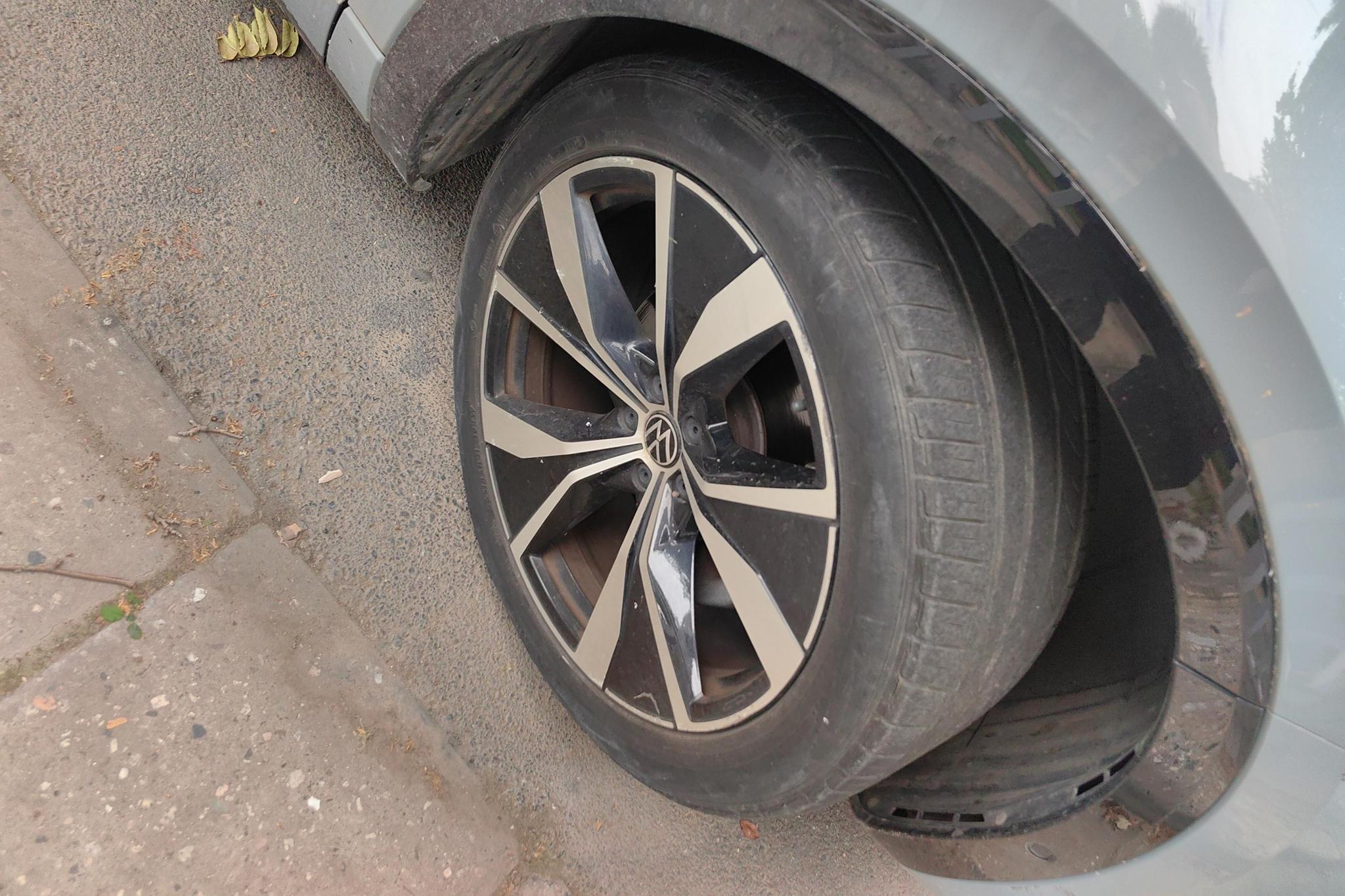 Volkswagen Tavendor 2023 380TSI R-Line