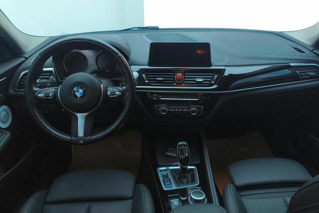 BMW 1 Series 2021 — фото 12