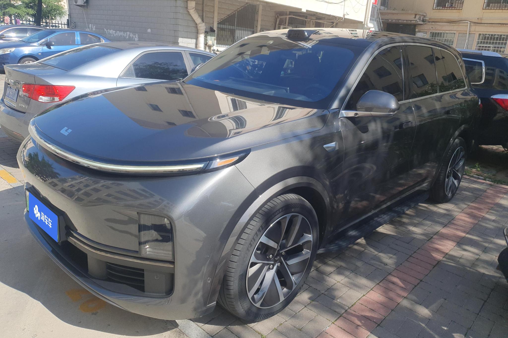 Li Auto L8