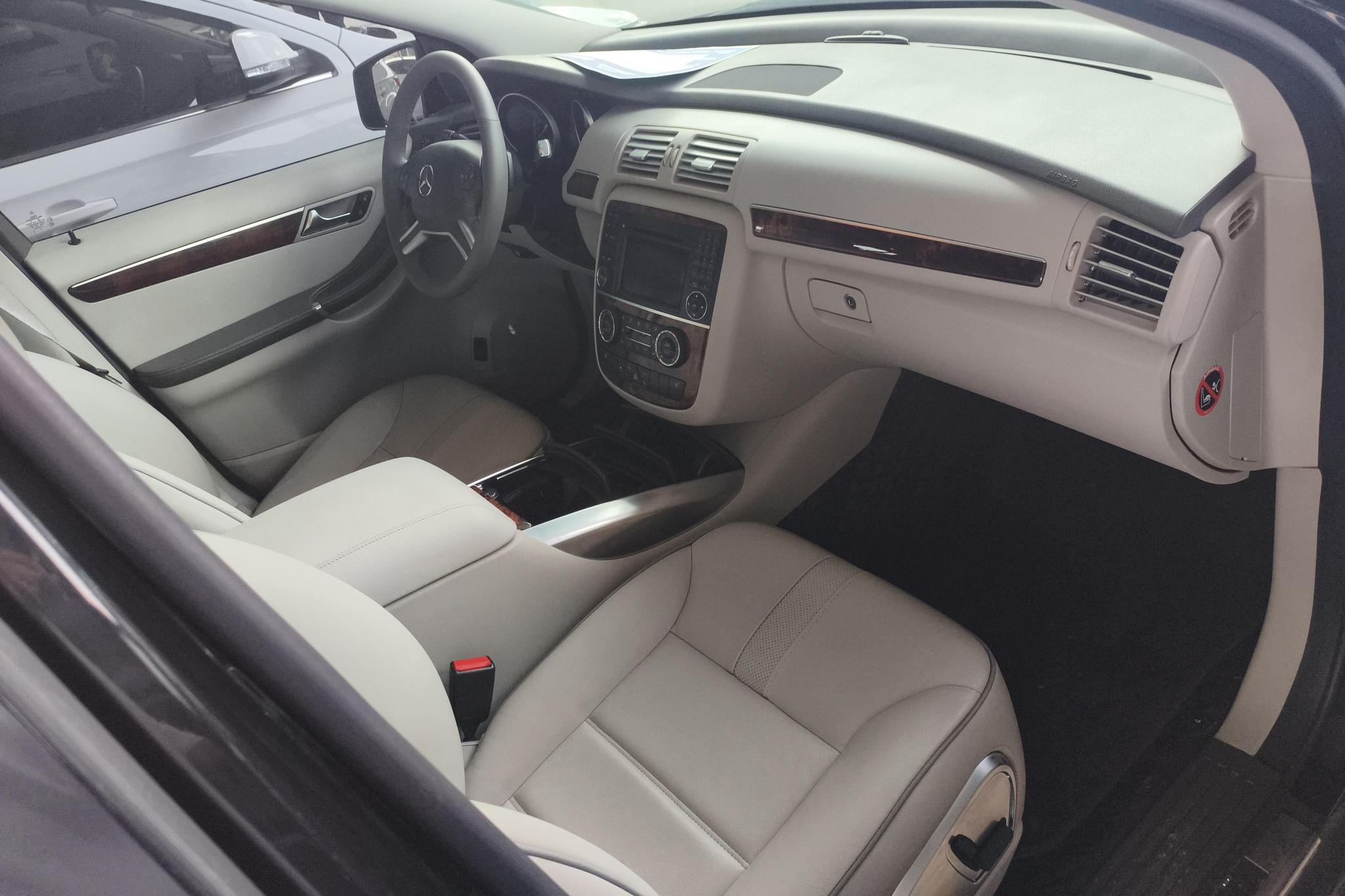Mercedes-Benz R 2011 R 350 L 4MATIC