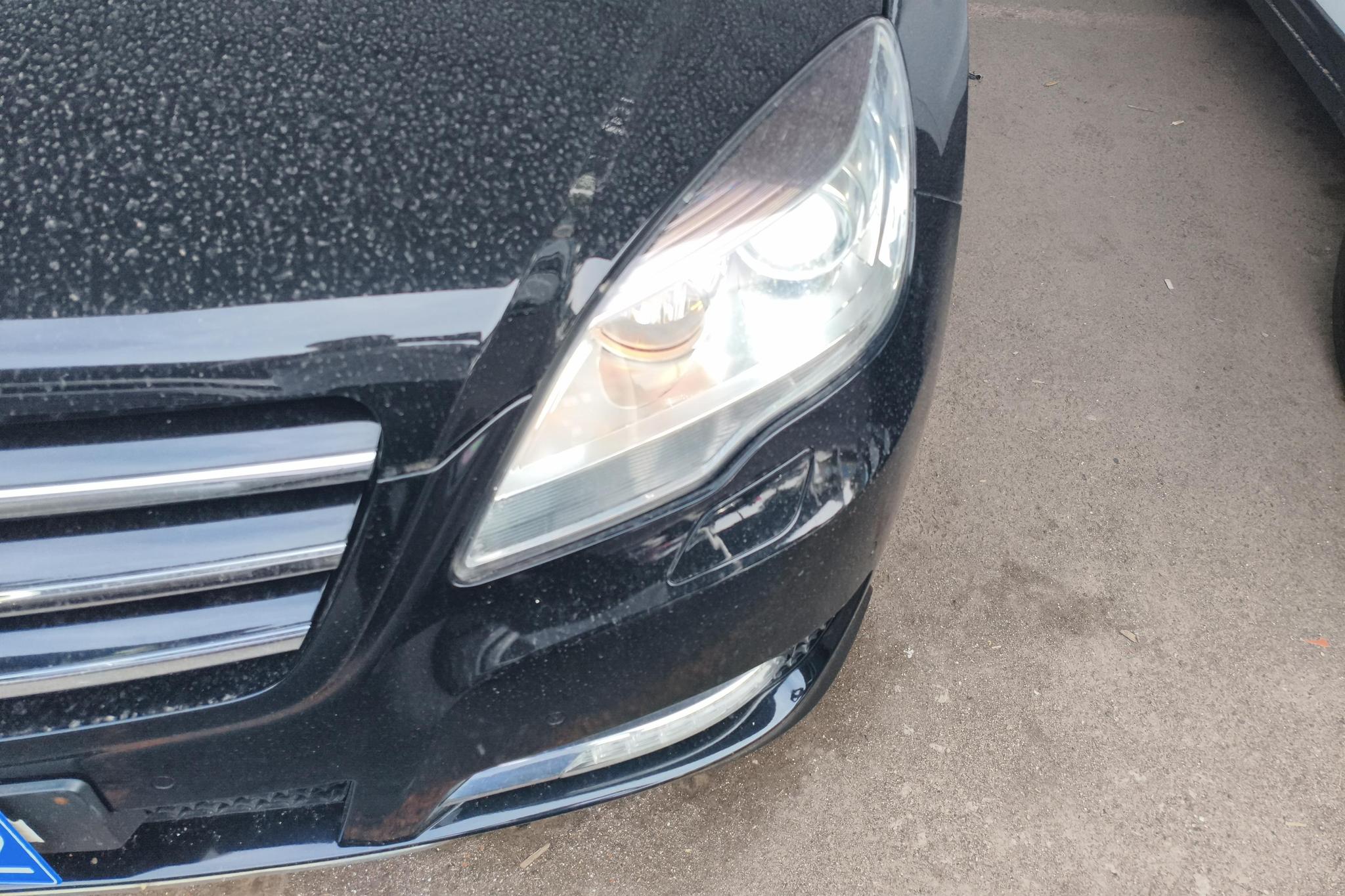 Mercedes-Benz R 2011 R 350 L 4MATIC