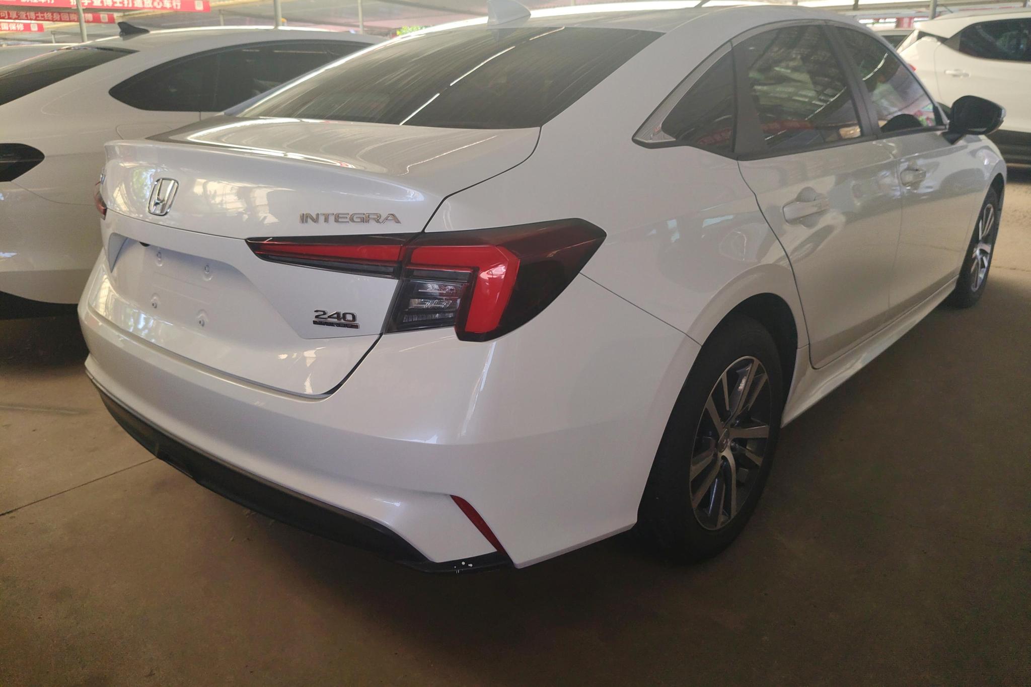 Honda Integra 2023 240TURBO CVT