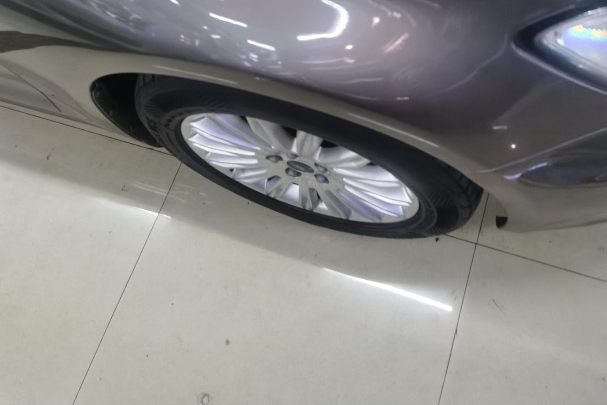 Ford Mondeo 2013 2.0L GTDi200 Luxury