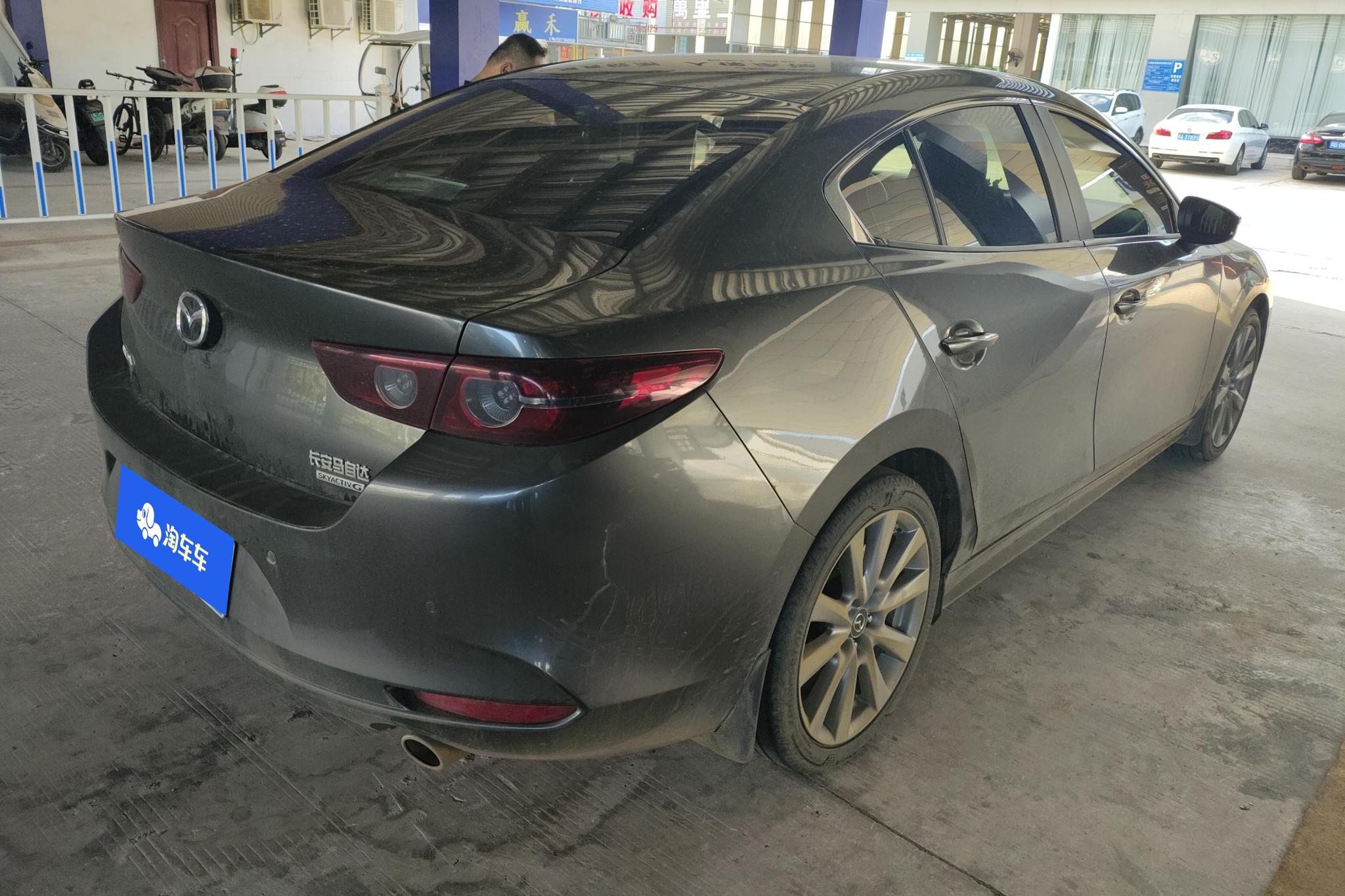 Mazda Mazda3 3 2021 2.0L AT
