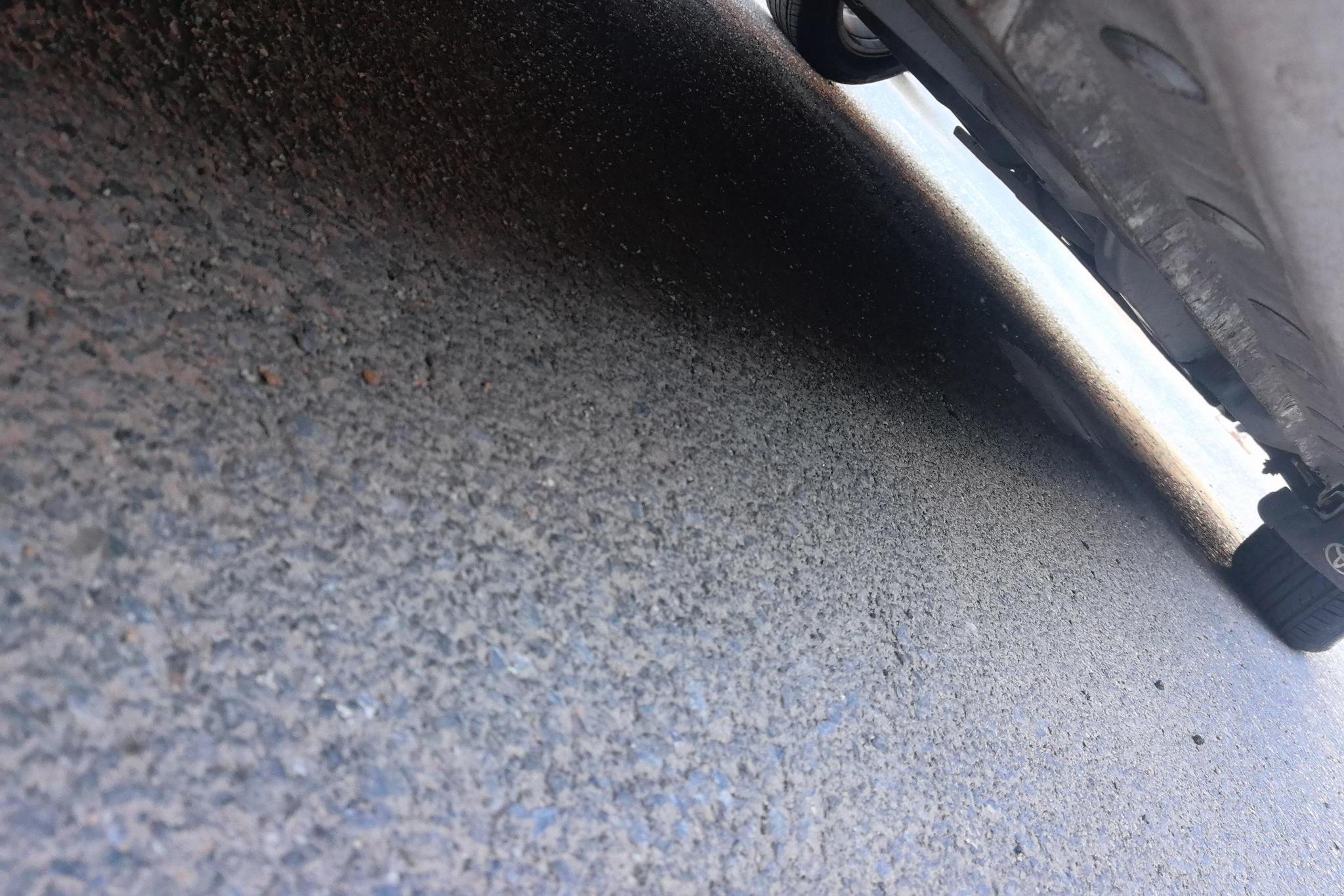 Toyota Yaris L Zhixuan YARIS L 2015 1.5E AT