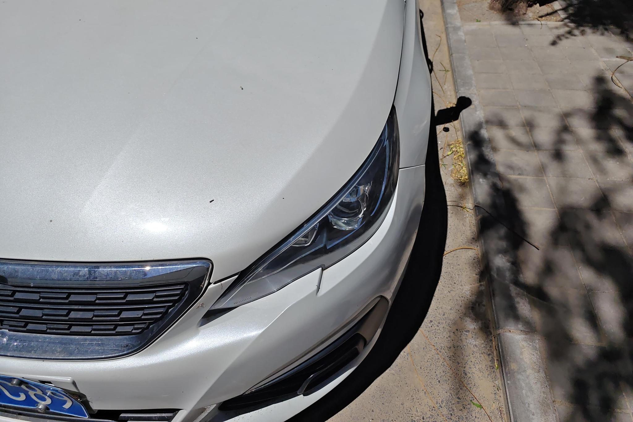 Peugeot 308 2016 1.6L AT Fashion