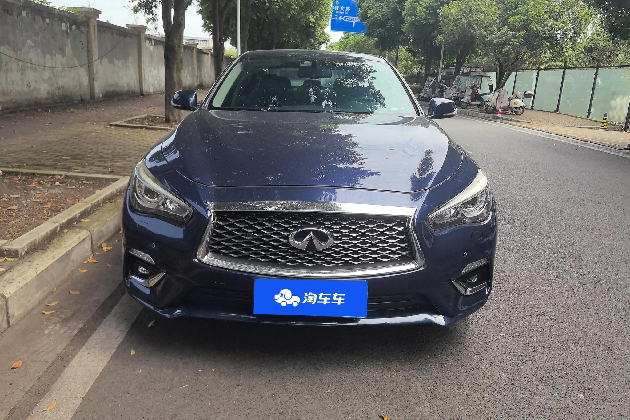 Infiniti Q50L 2018 2.0T V