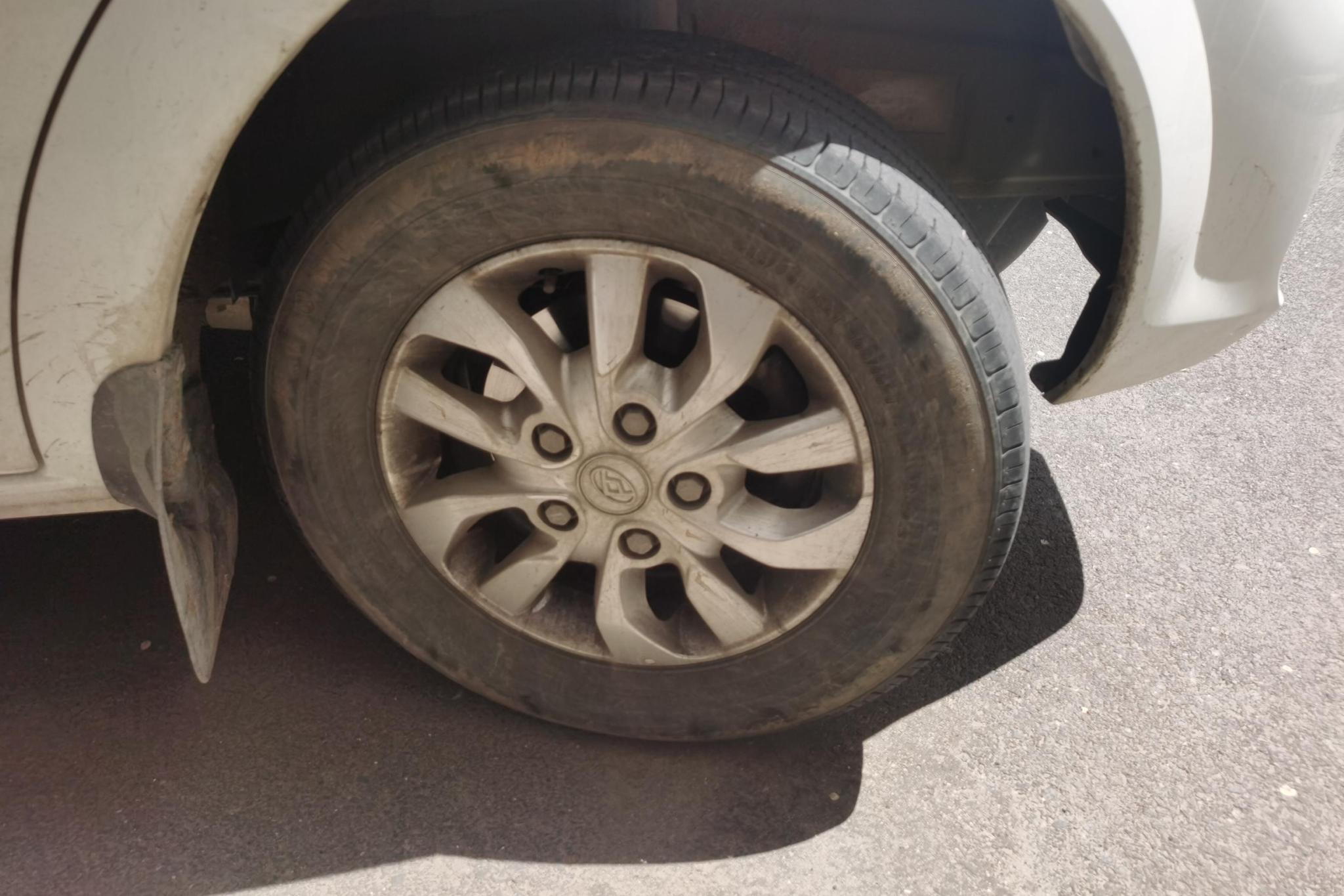 Maxus V80 2023 PLUS 2.0T AMT 5/6 мест