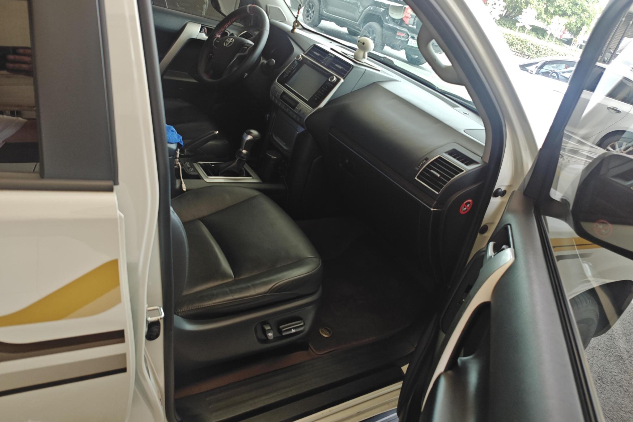 Toyota Land Cruiser Prado 2018 3.5L AT TX-L