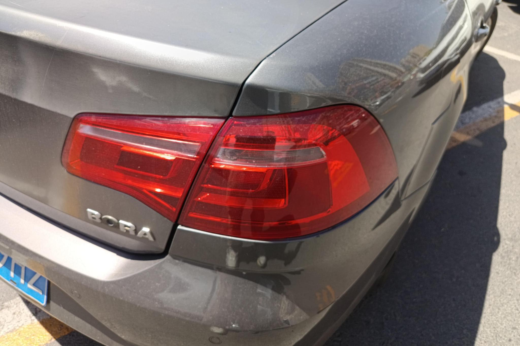 Volkswagen Bora 2013 1.6L AT Comfort