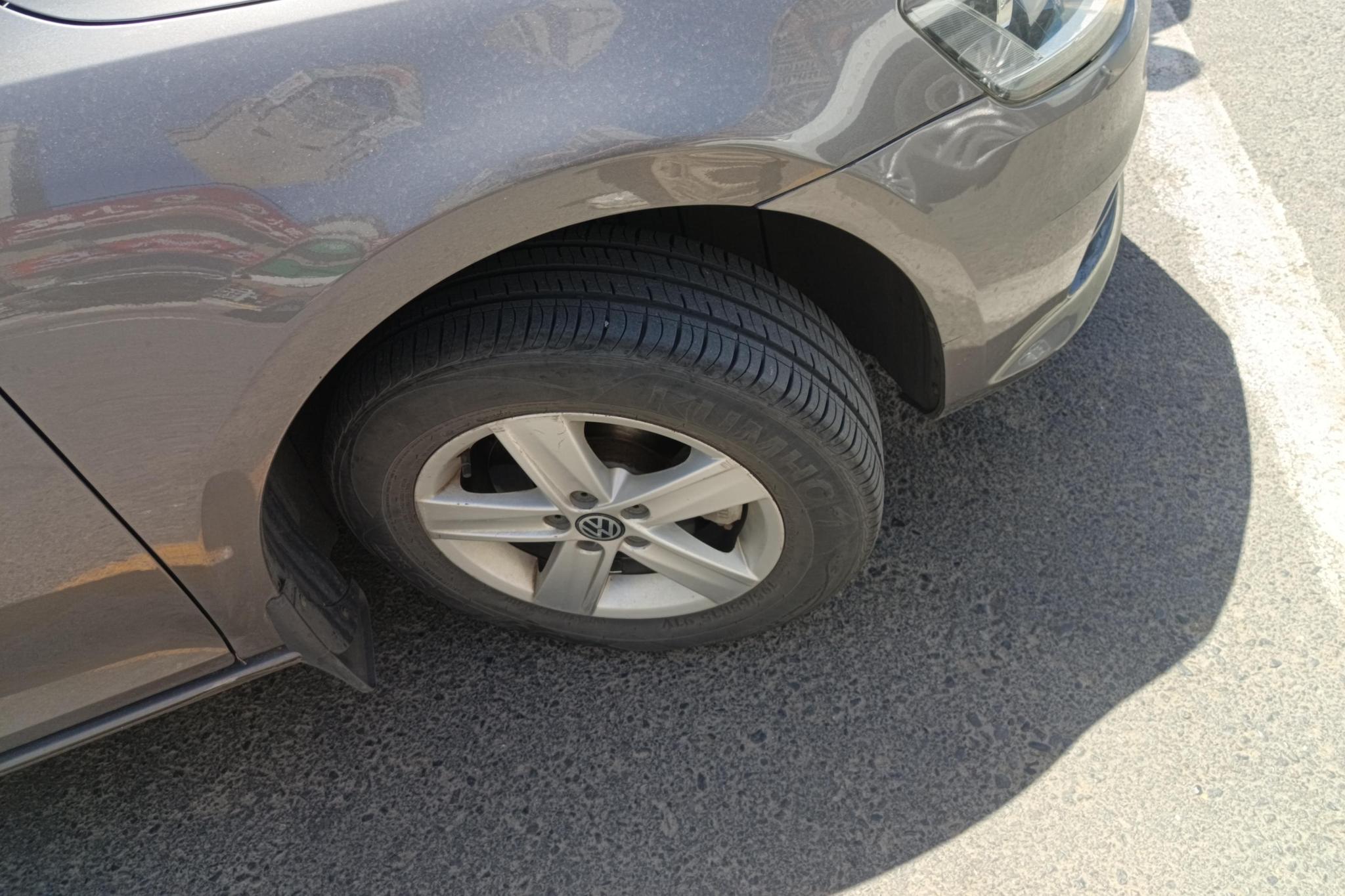 Volkswagen Bora 2013 1.6L AT Comfort