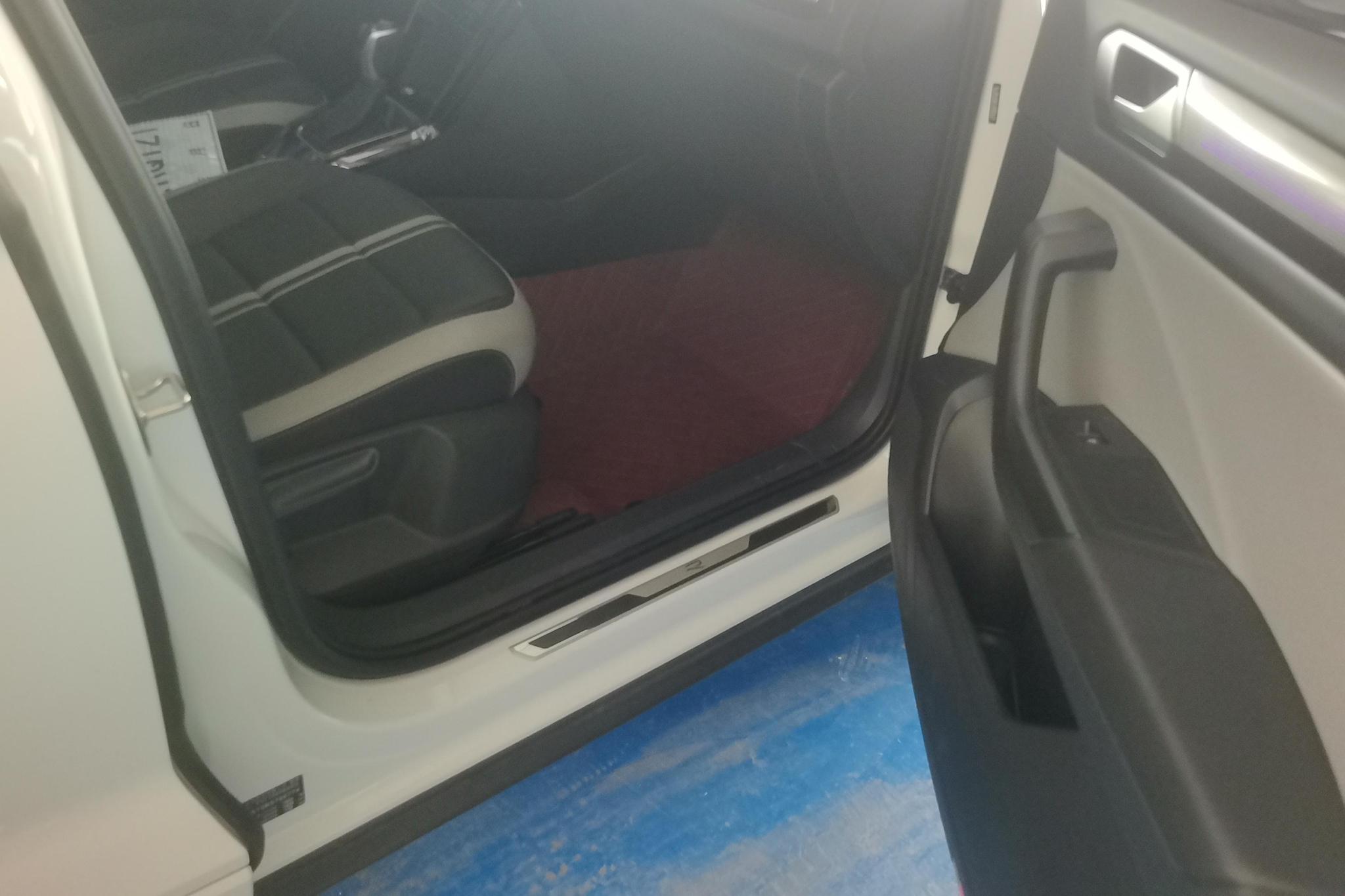 Volkswagen T-Roc 2024 300TSI DSG
