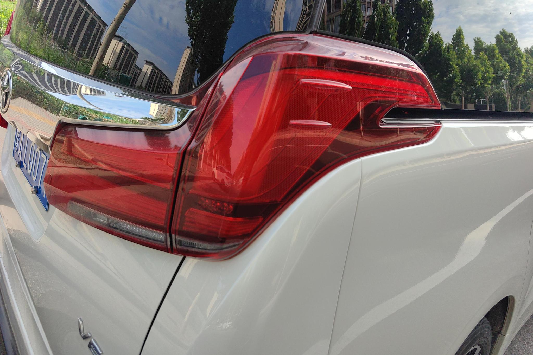 Toyota Alphard 2018 3.5L Luxury