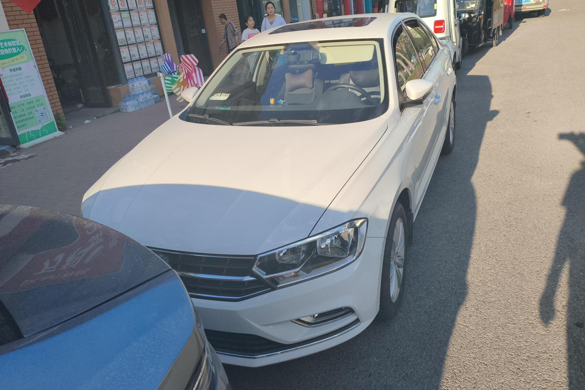 Volkswagen Bora 2016 1.6L AT Luxury