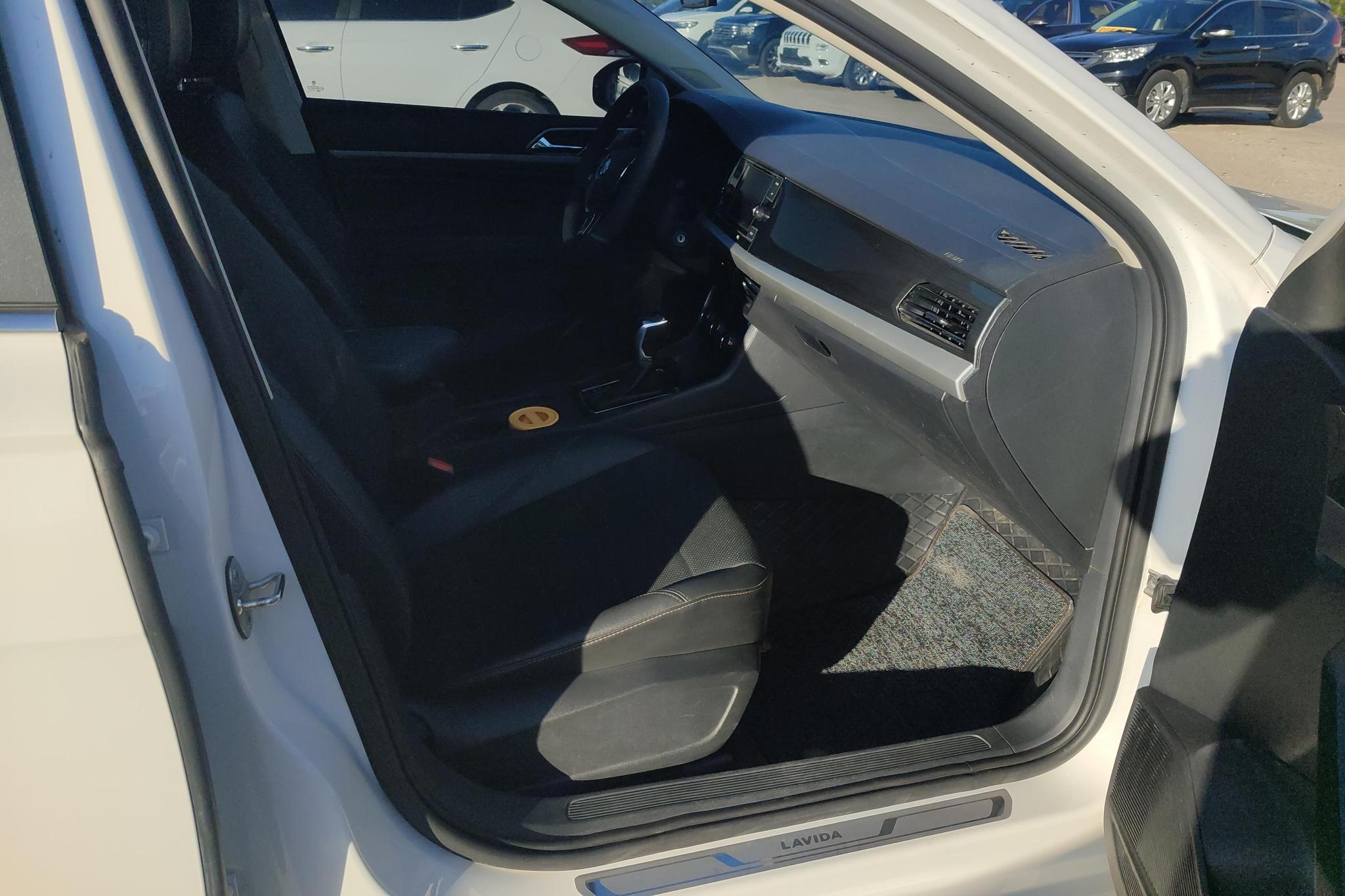 Volkswagen Lavida 2019 1.5L AT Comfort VI