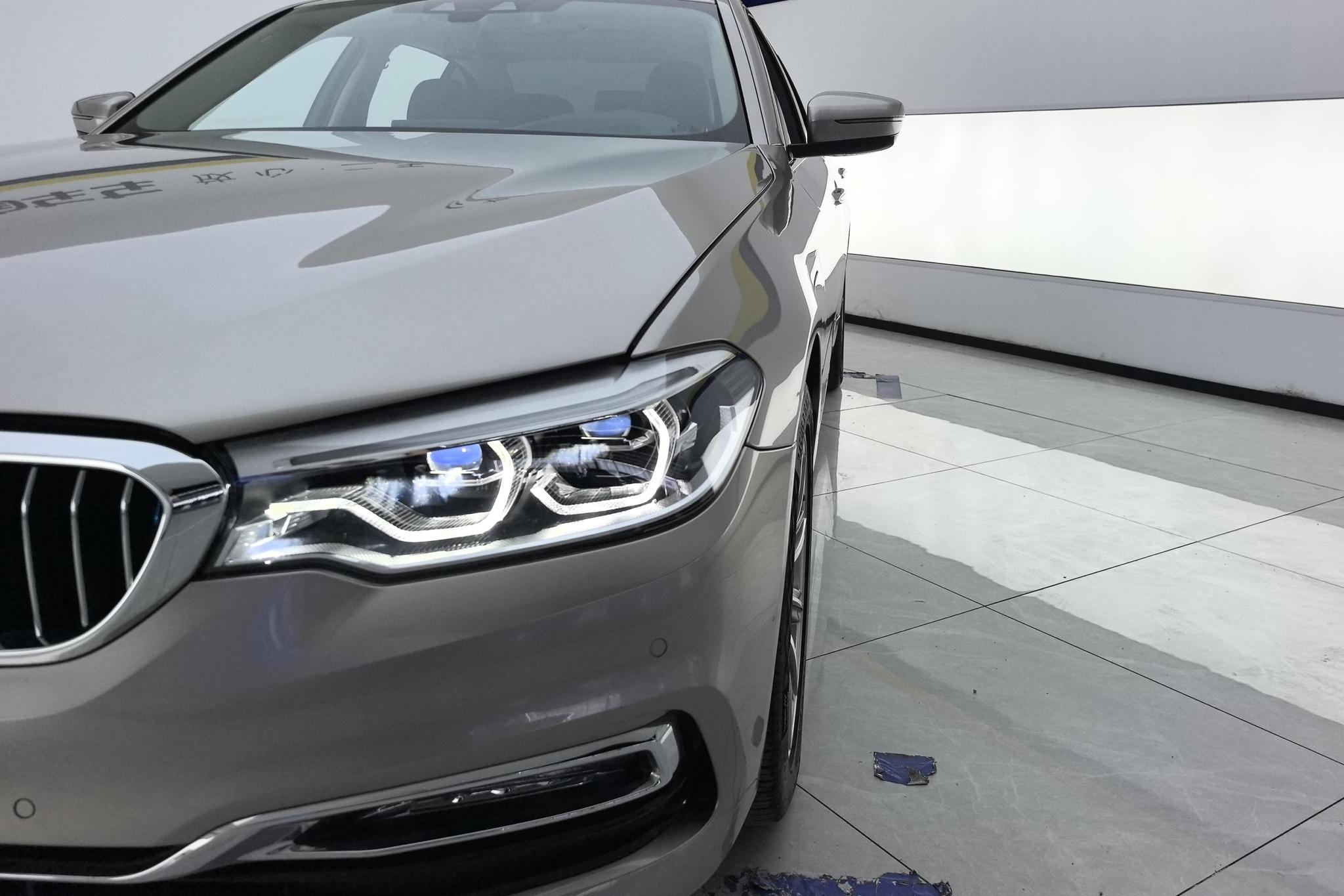 BMW 5 серииPHEV 5 PHEV 2018 530Le Luxury