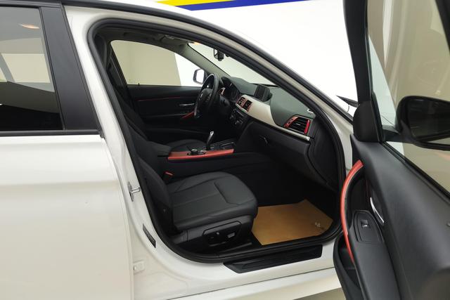 BMW 3 Series 2015 — фото 15