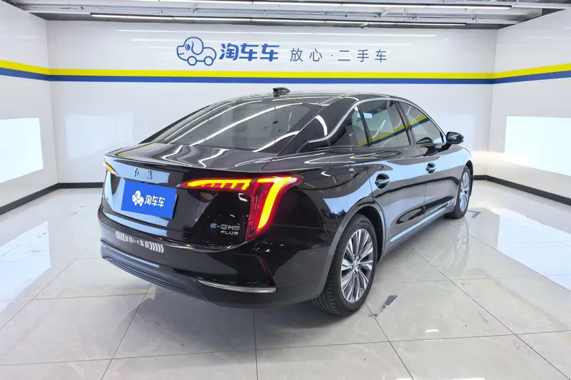 Hongqi E-QM5 — фото 3
