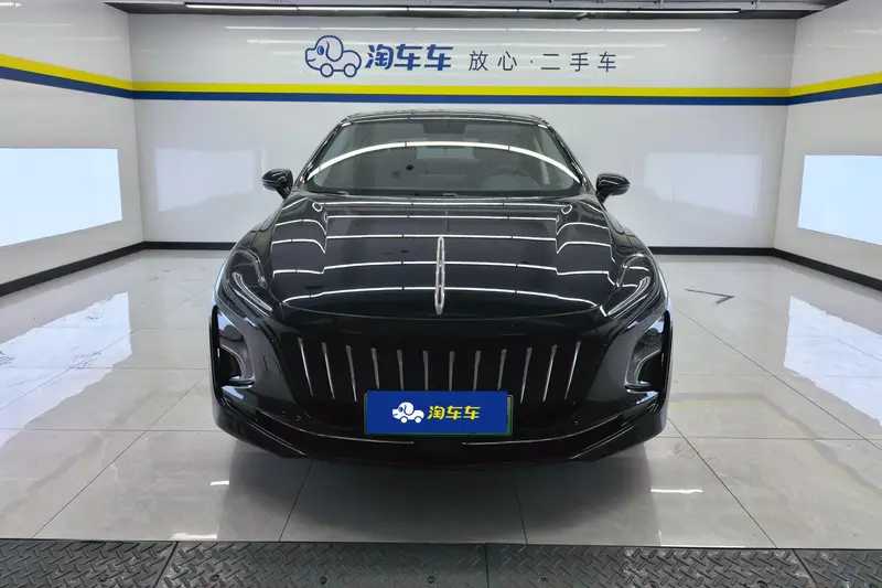 Hongqi E-QM5 — фото 2