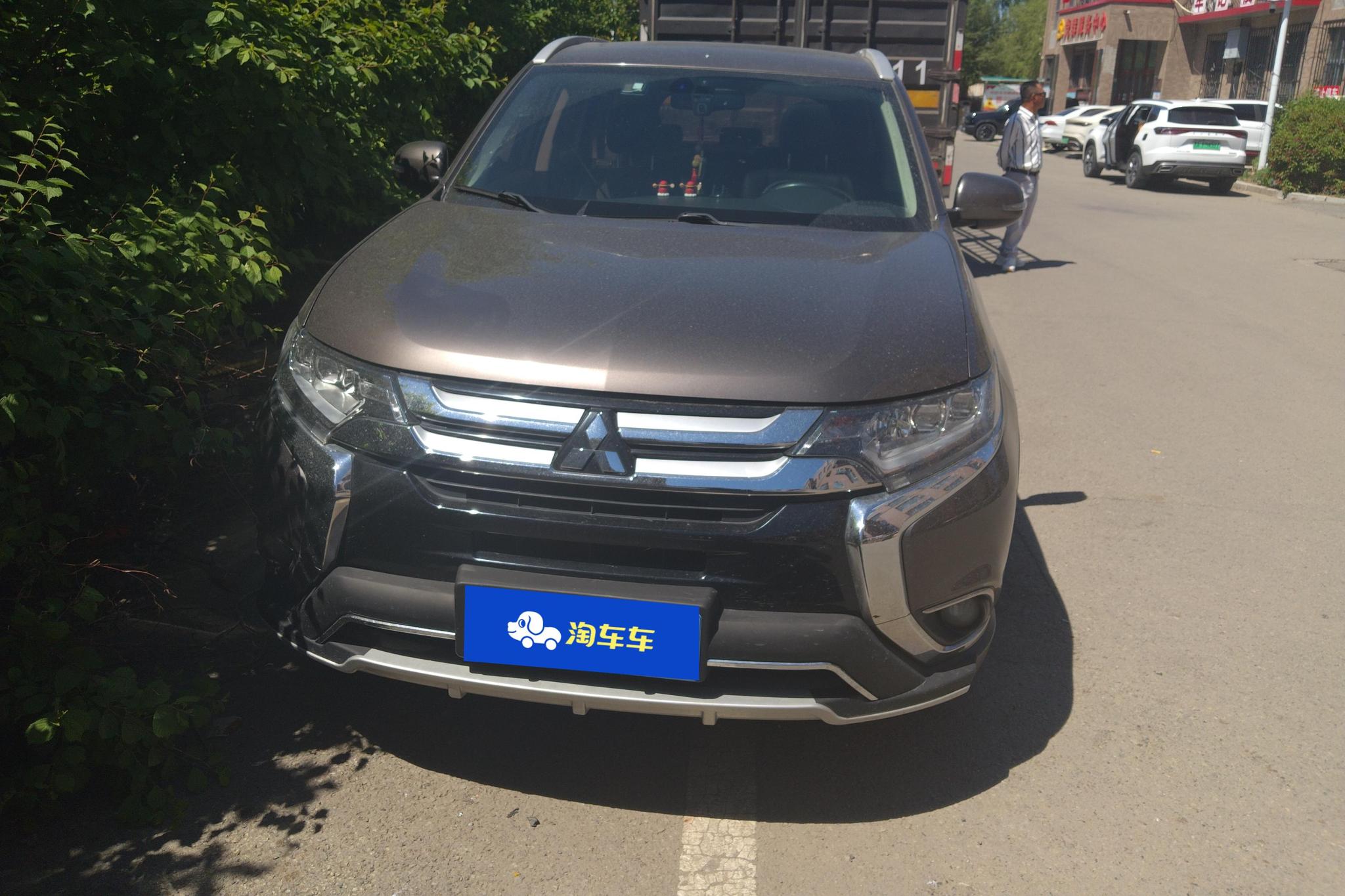 Mitsubishi Outlander 2018 2.4L Elite 5 мест