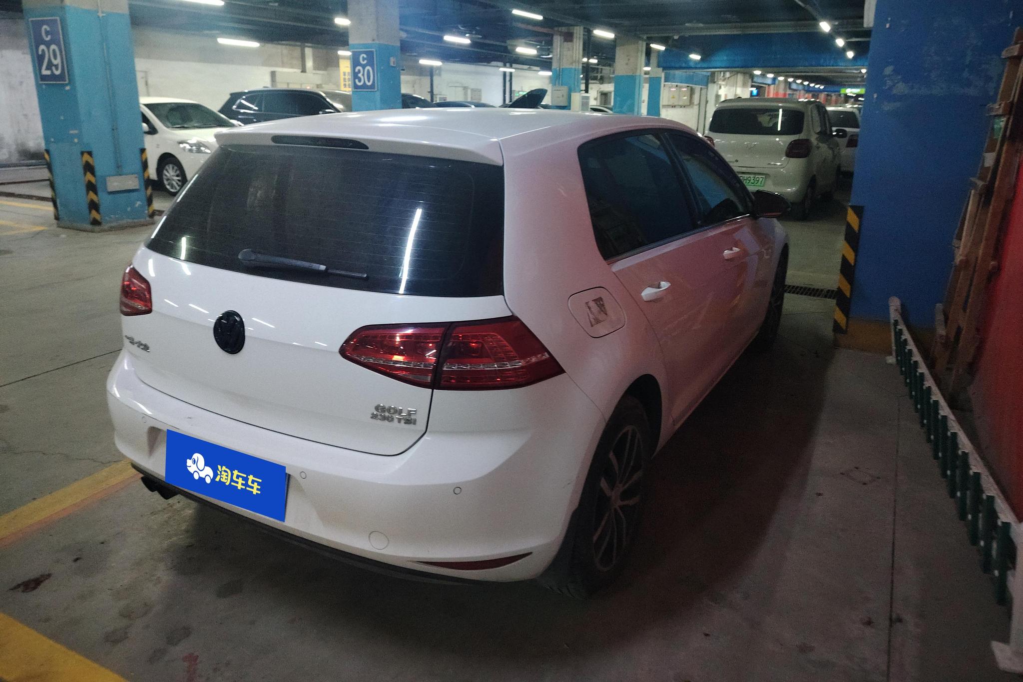 Volkswagen Golf 2017 230TSI AT Luxury