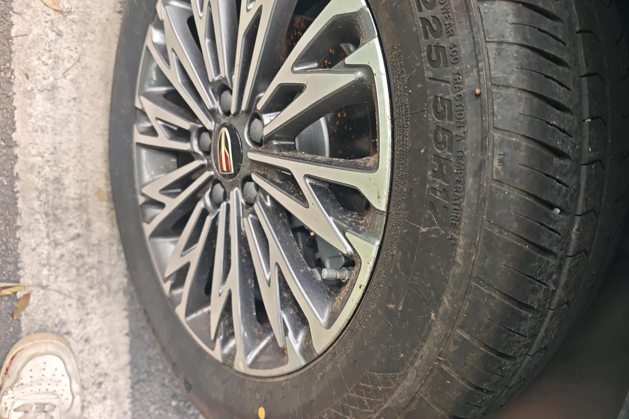Hongqi H5 2025 1.5T DCT