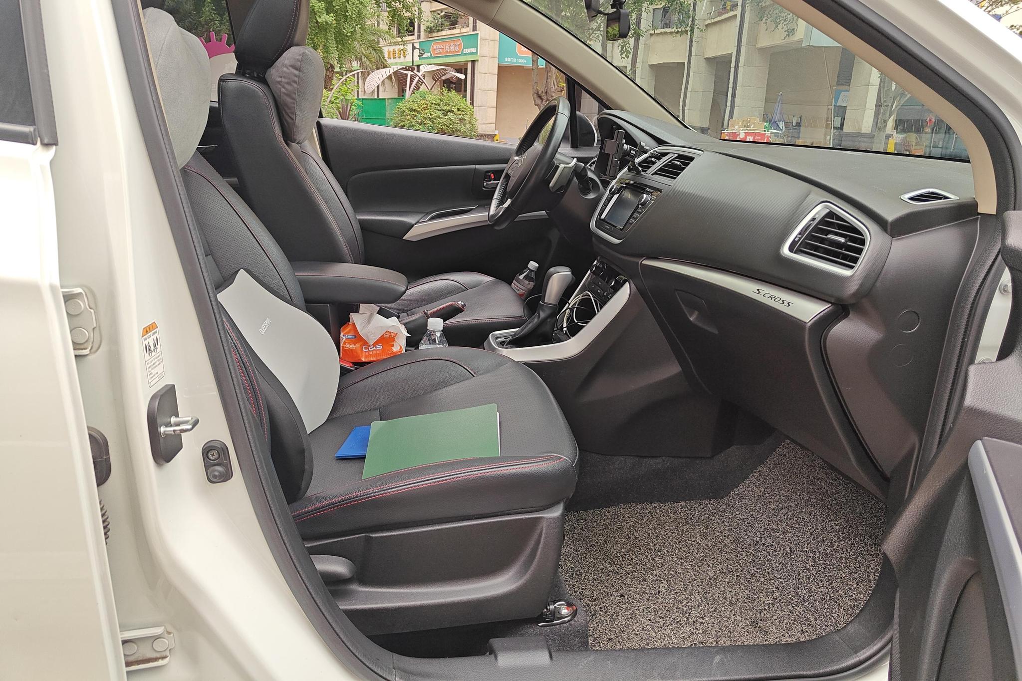 Suzuki S-Cross 2015 1.6L CVT Elite