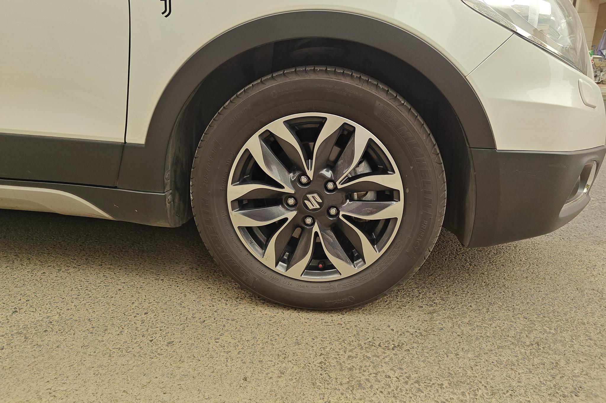 Suzuki S-Cross 2015 1.6L CVT Elite
