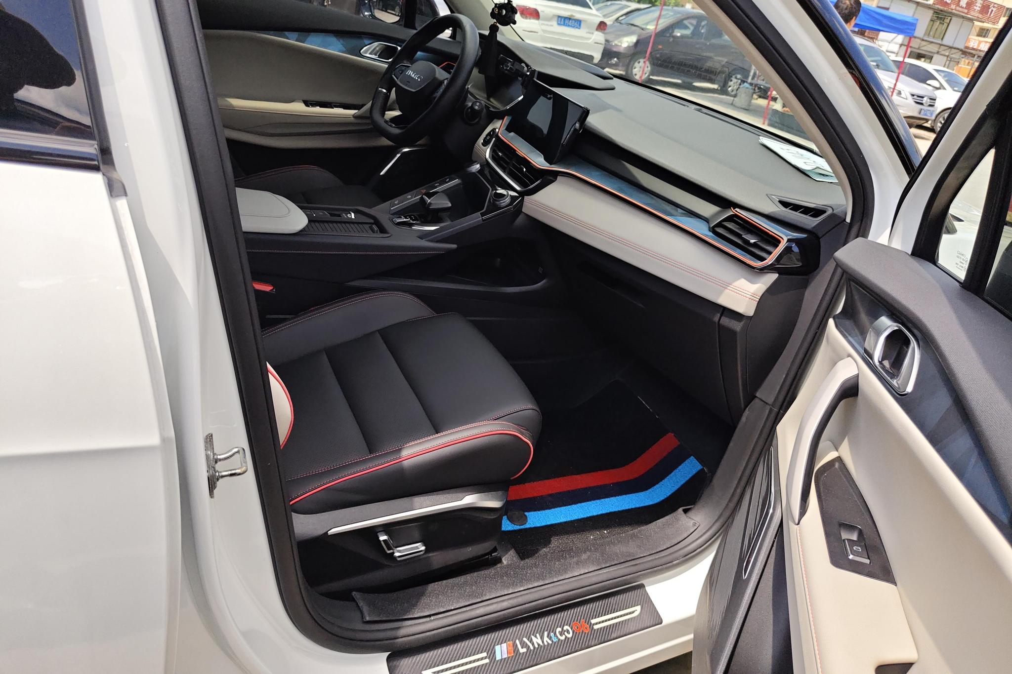 Lynk & Co 06 2020 1.5T Pro