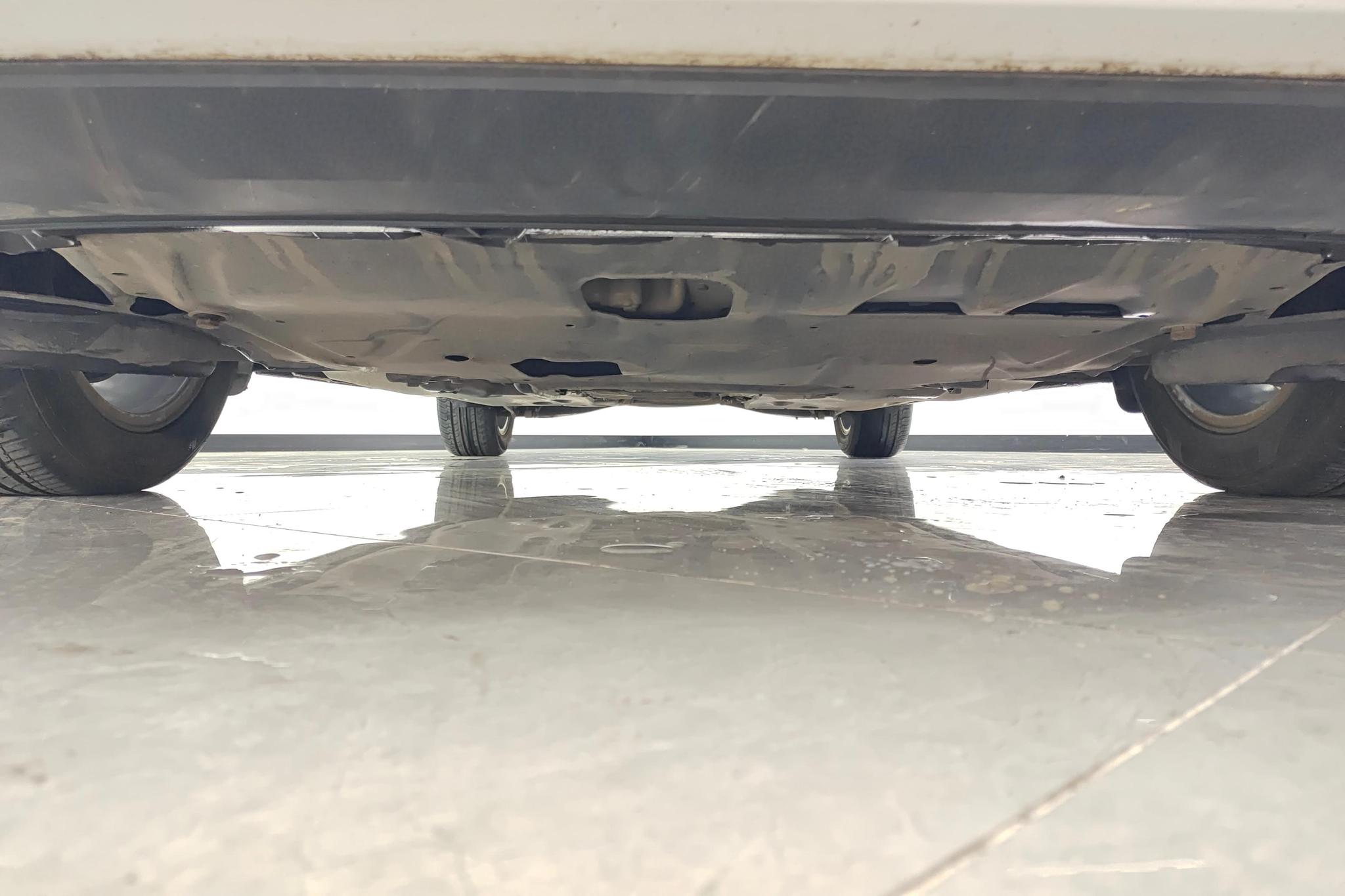 Volkswagen Sagitar 2015 1.6L AT Comfort