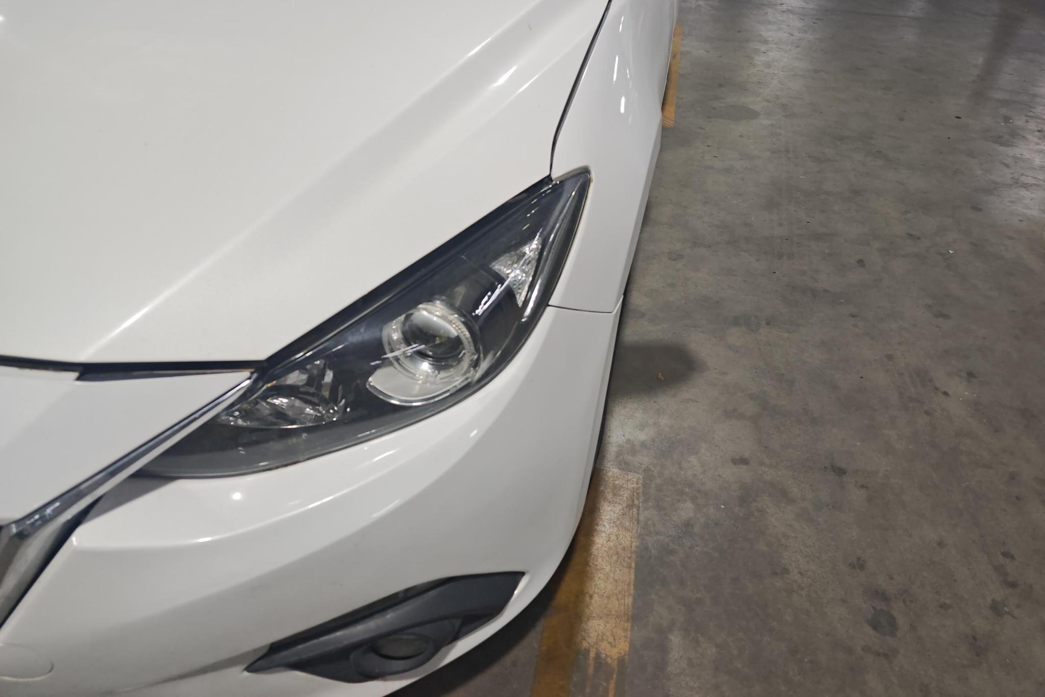 Mazda Mazda3 3 2016 1.5L AT Luxury