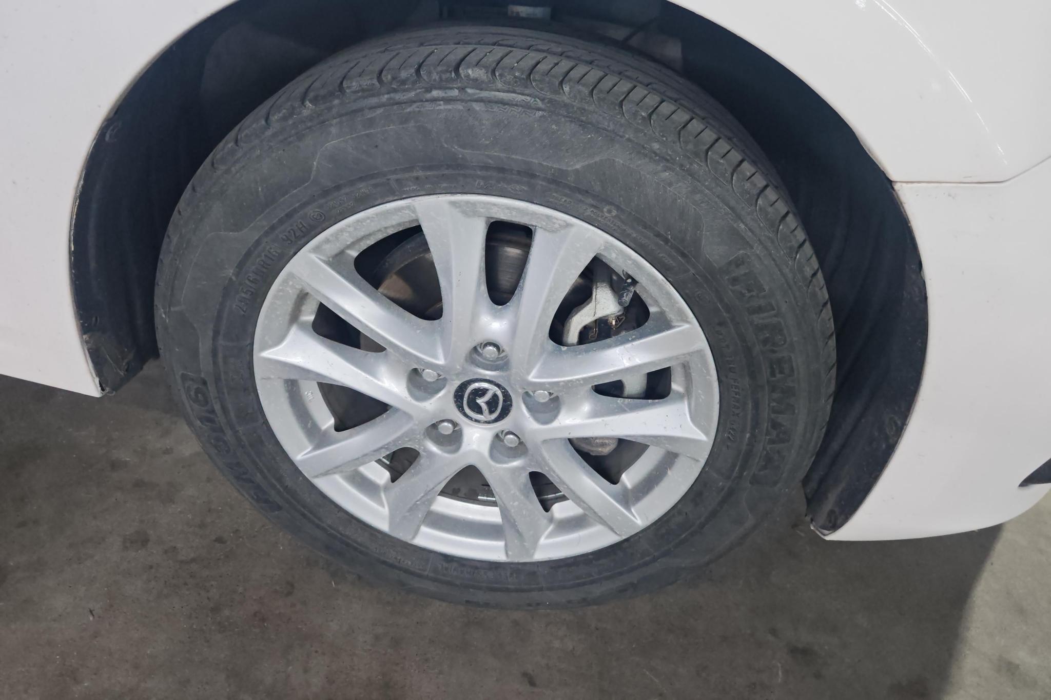 Mazda Mazda3 3 2016 1.5L AT Luxury
