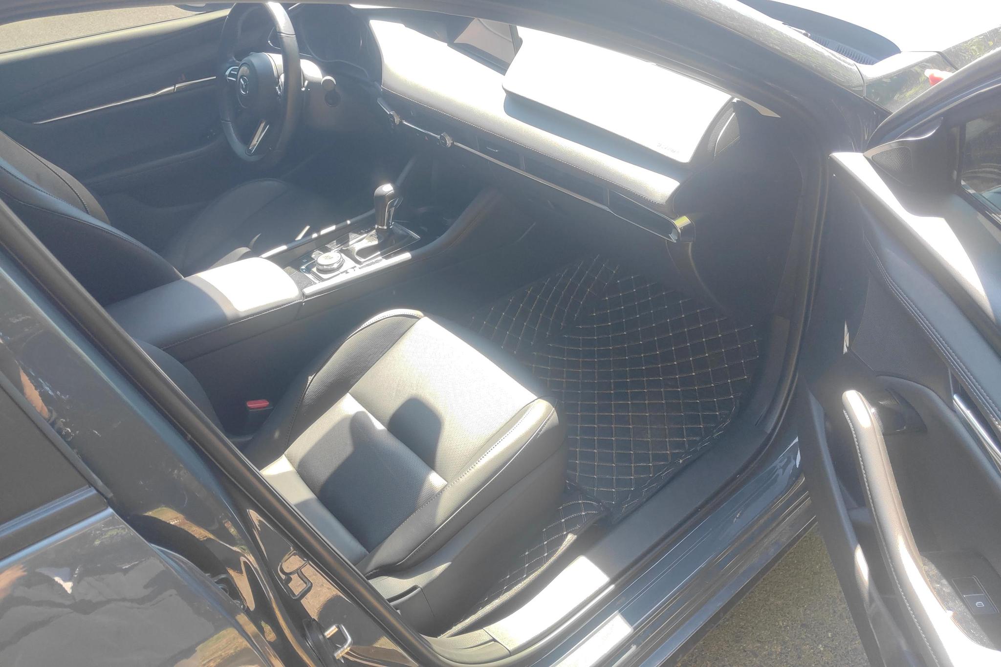Mazda 3 id 4486978 из Китая 14