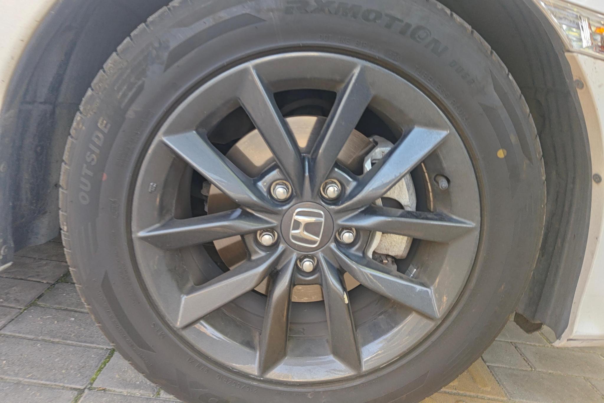Honda Civic id 4451376 из Китая 11