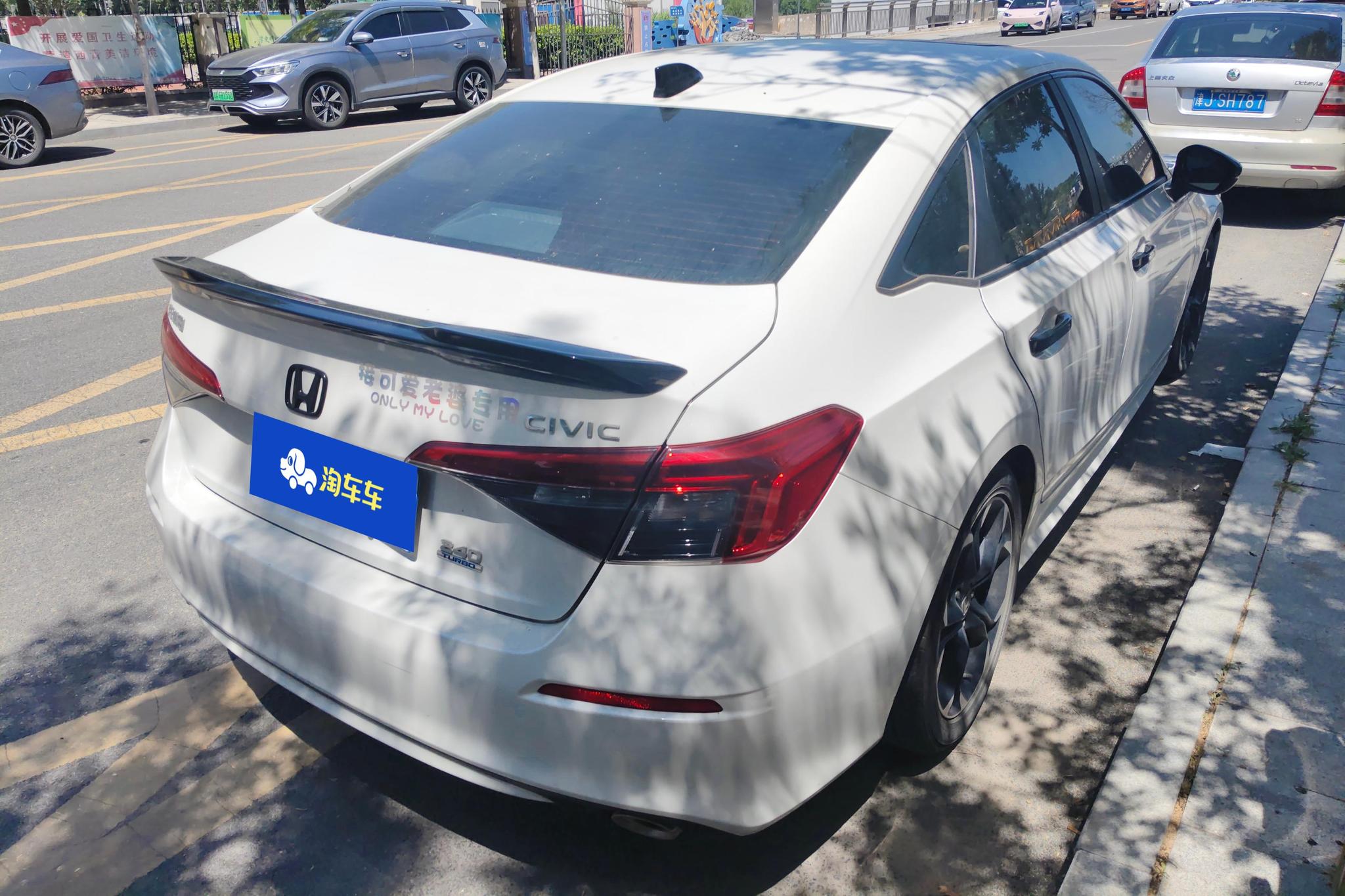 Honda Civic 2022 240TURBO CVT