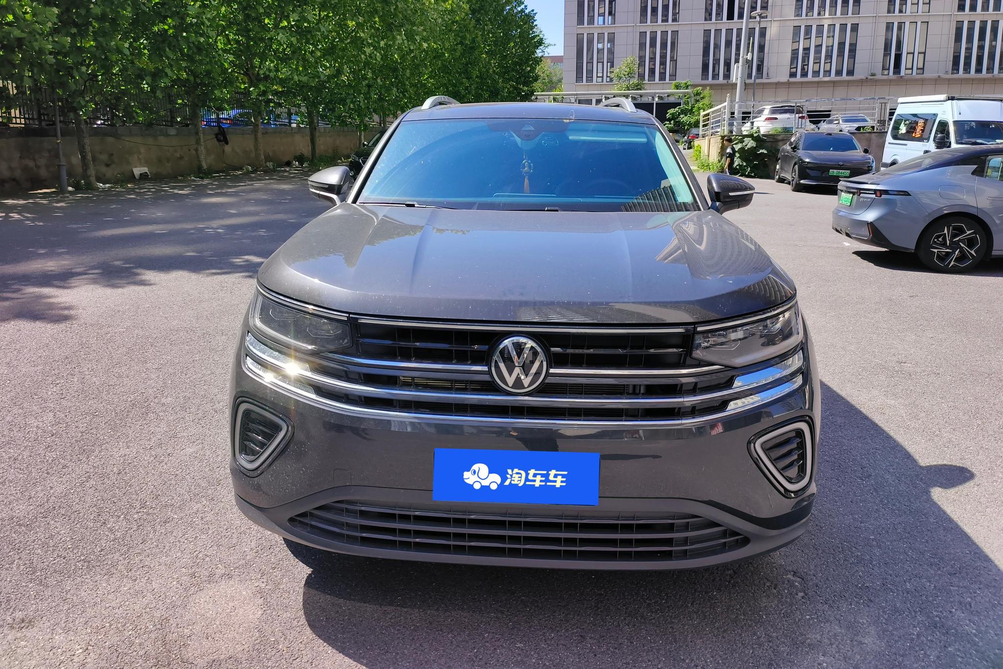 Volkswagen Tavendor 2025 330TSI Luxury