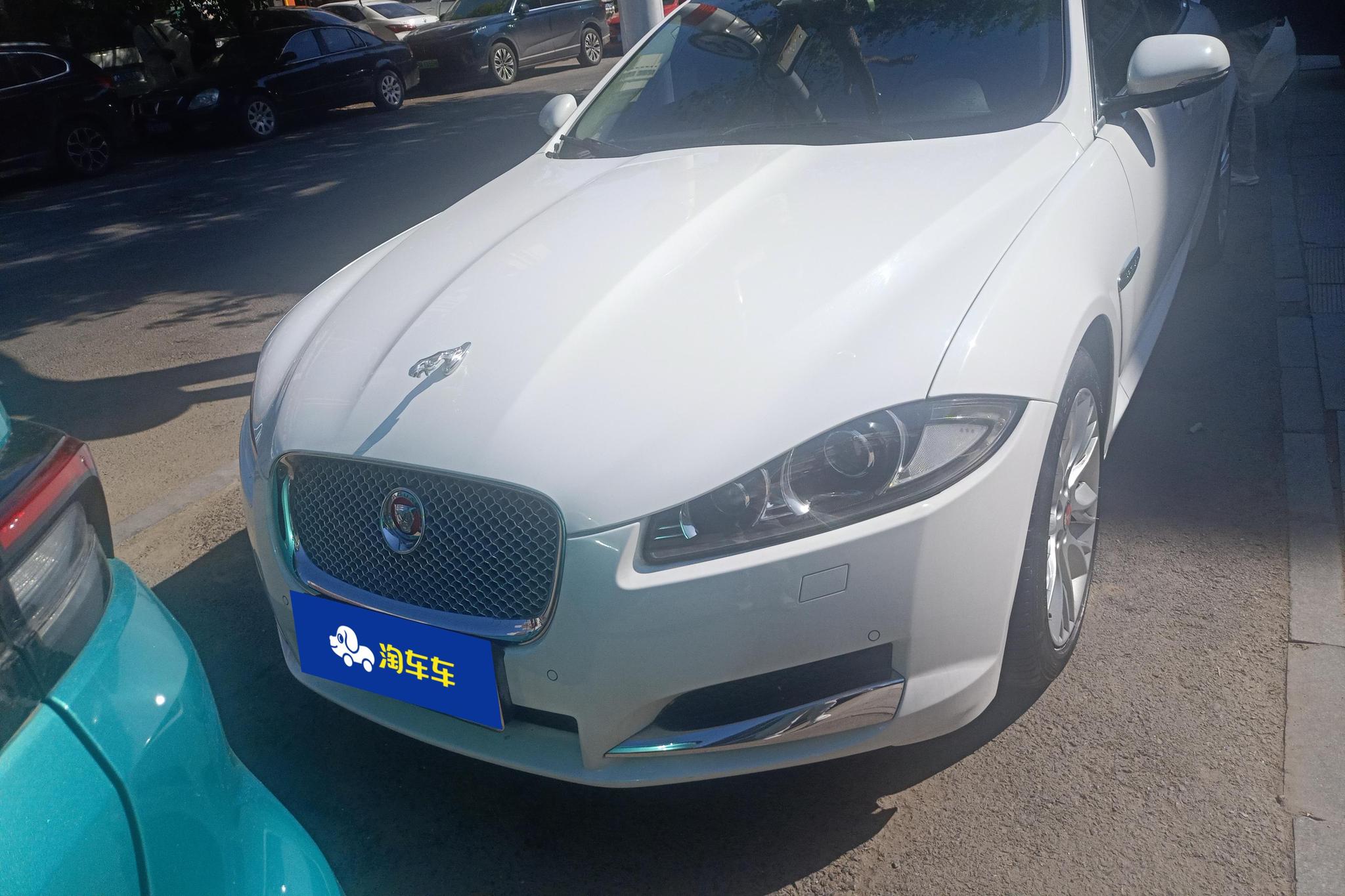 Jaguar XF 2014 XF 2.0T Luxury