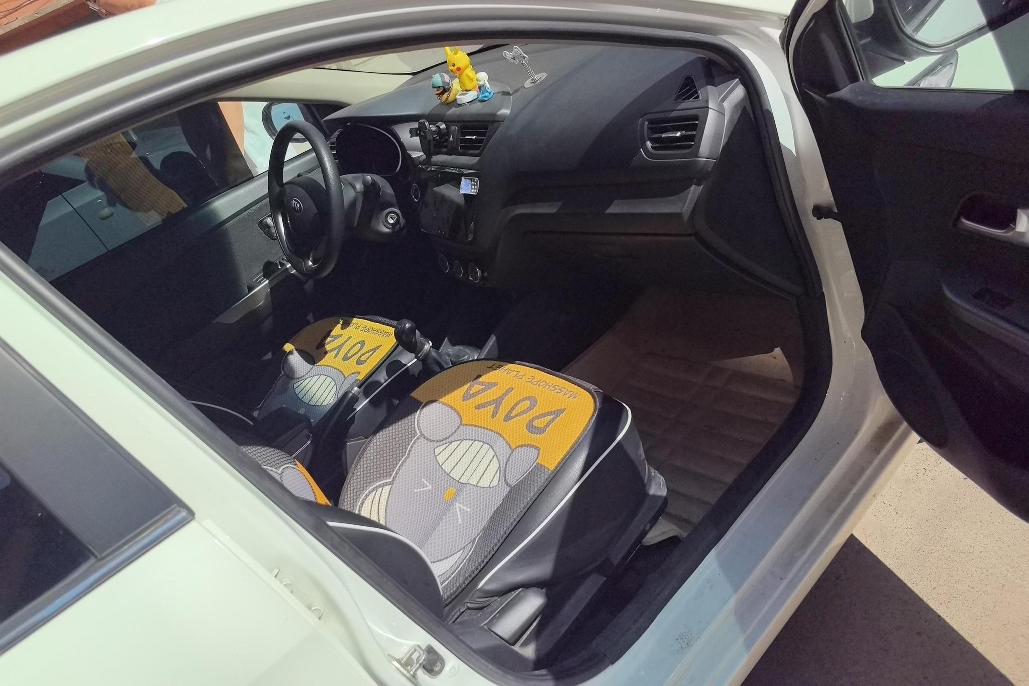 Kia K2 2015 1.4L MT GLS