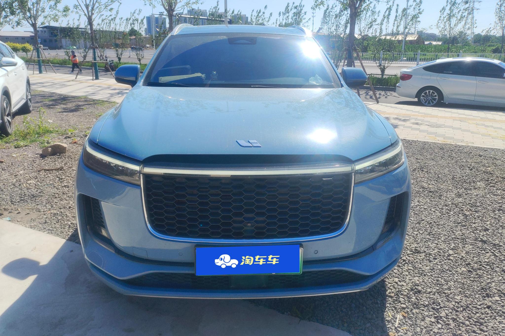 Li Auto ONE 2021 6 мест
