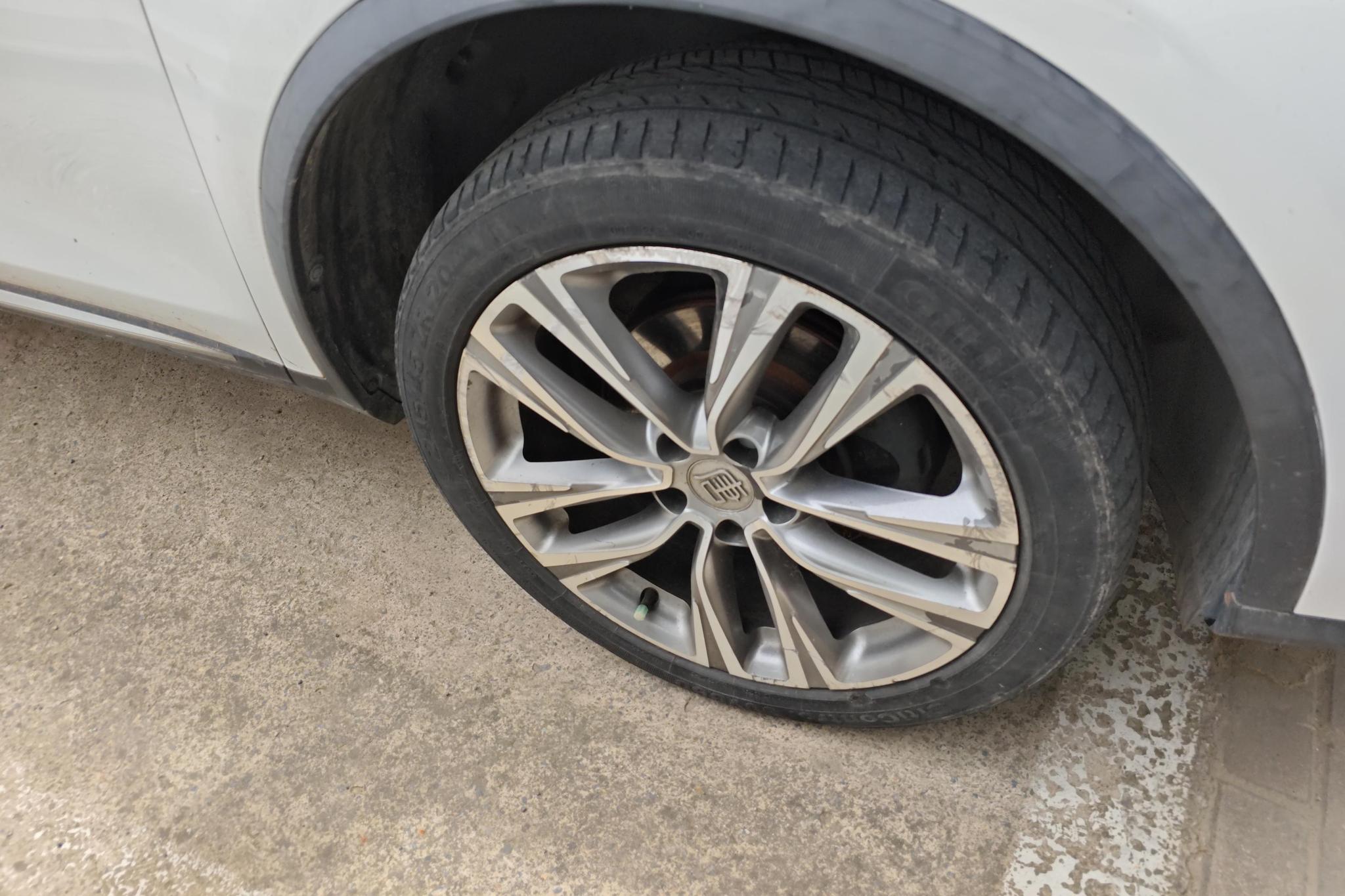 BYD Tang 2018 2.0T AT Premium 5 мест V