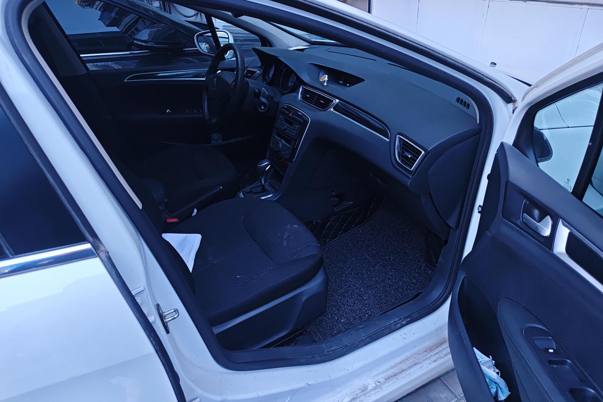 Peugeot 308 2014 1.6L AT